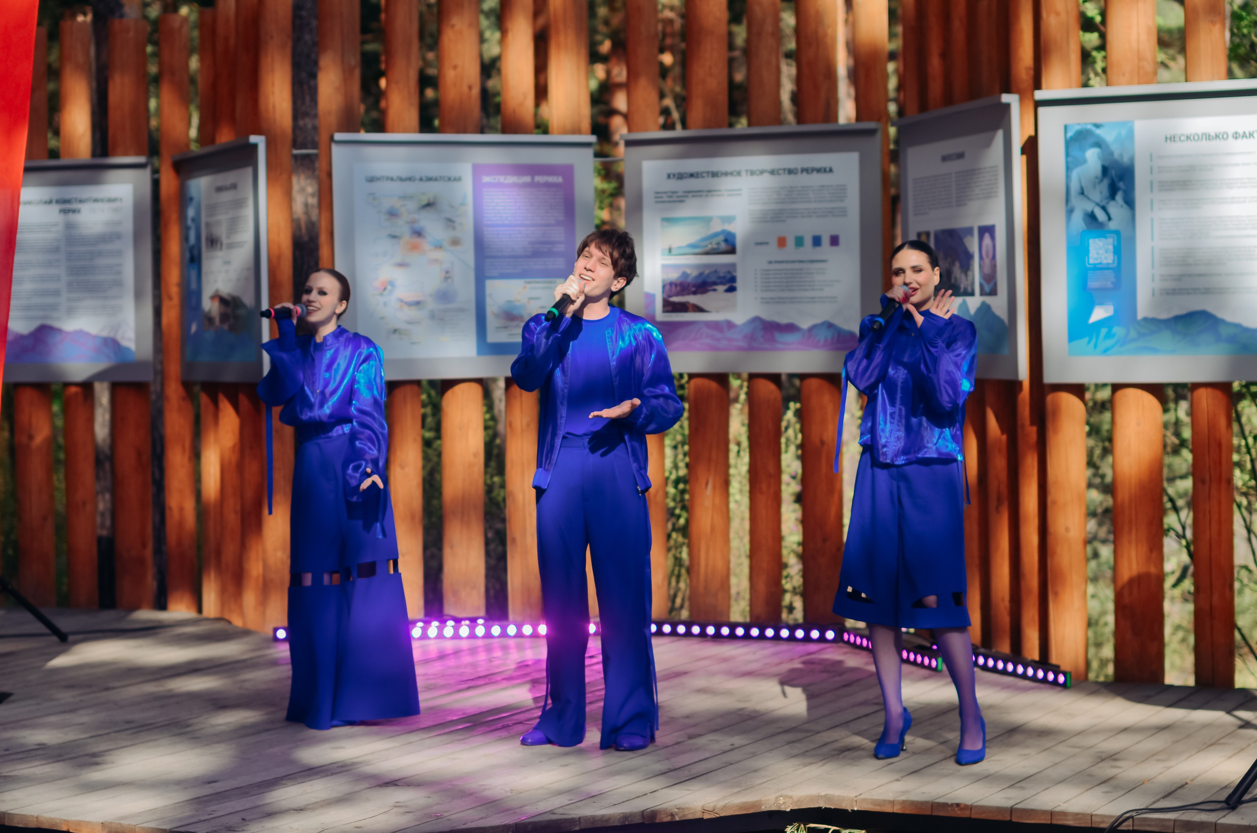 Фестиваль «Цветение Маральника на Алтае 2025». Фоторепортаж. Денисова Аля — фотограф для парных съемок и индивидуальных историй в Барнауле