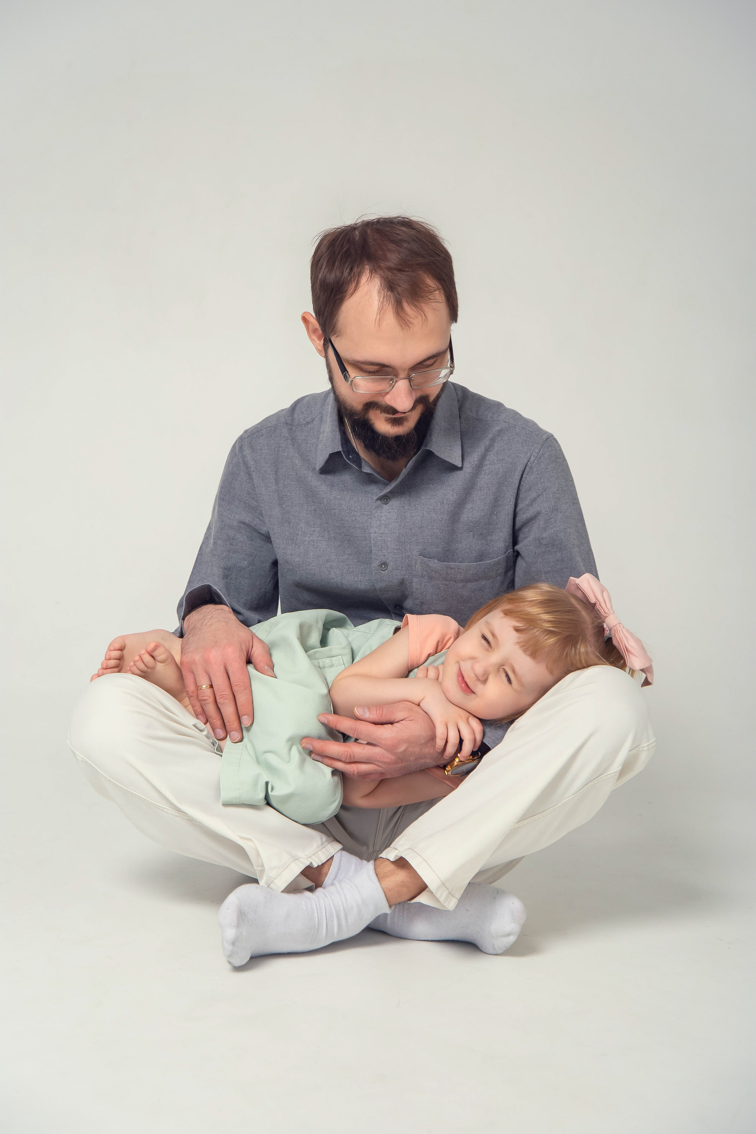 Семейная фотосессия в студии PHOTO ZALL в Москве. Семейный фотограф в Москве Влада Лунина