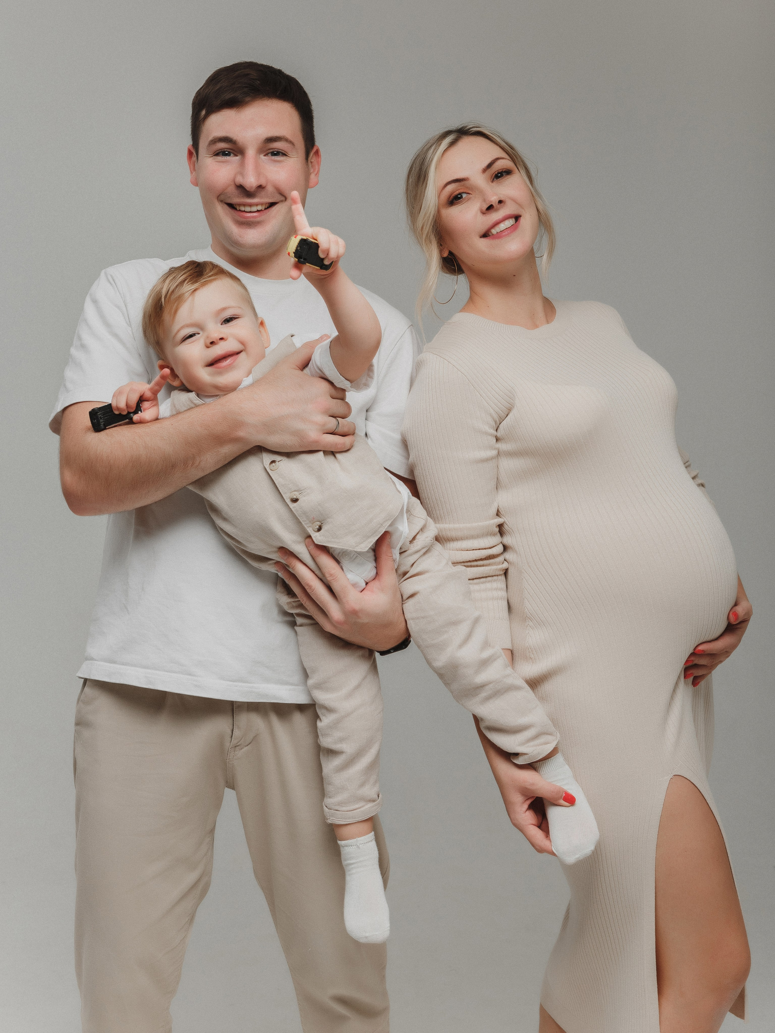 Вова, Катя и Илья в уникальной атмосфере фотостудии Таганрога. Свадебный и семейный фотограф в Таганроге Бакарюк Антон