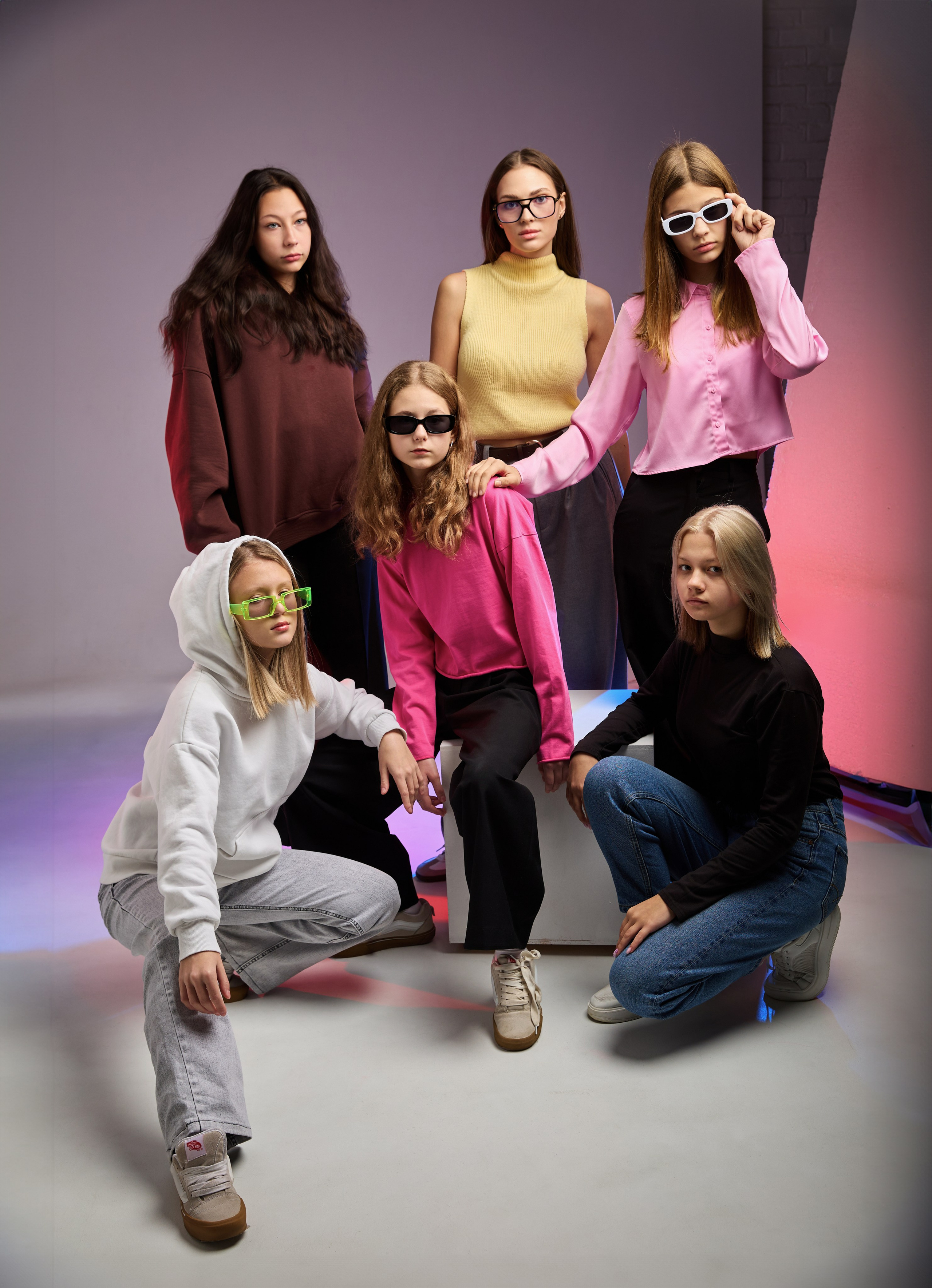 Выпускные альбомы для старшеклассников в Красноярске от AlbomKras 🎓✨. AlbomKras -выпускные альбомы Красноярска с авторским дизайном и качественной фотосъемкой! ⭐⭐⭐⭐⭐ 5.0