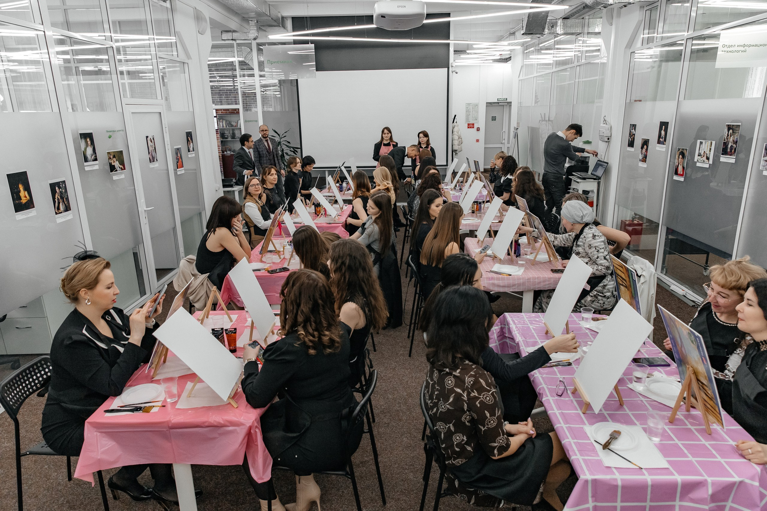 8 марта в компании Online Contract — отчет о творческом празднике