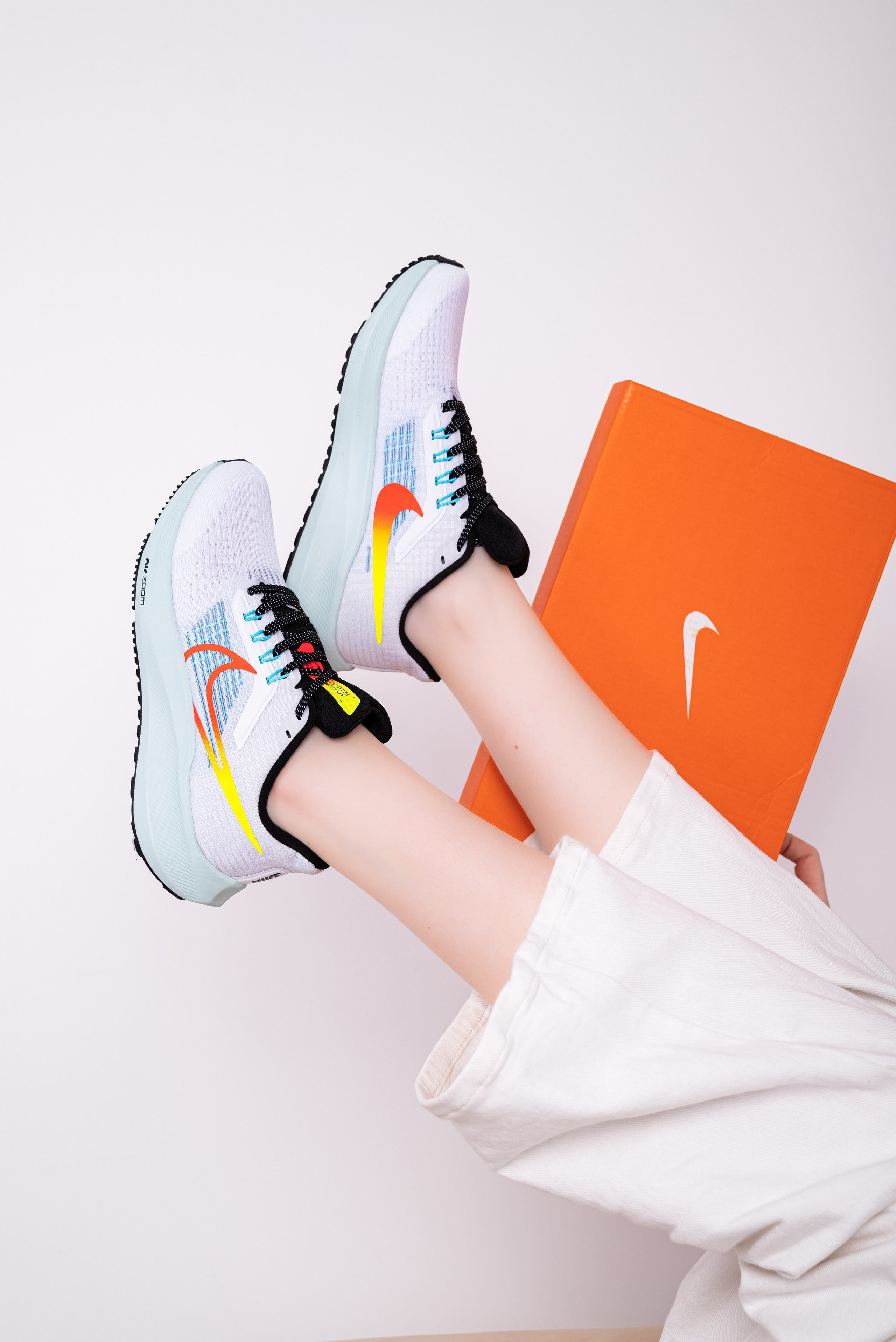 Кроссовки. Предметный фотограф, фото для маркетплейсов Пятигорск, КМВ