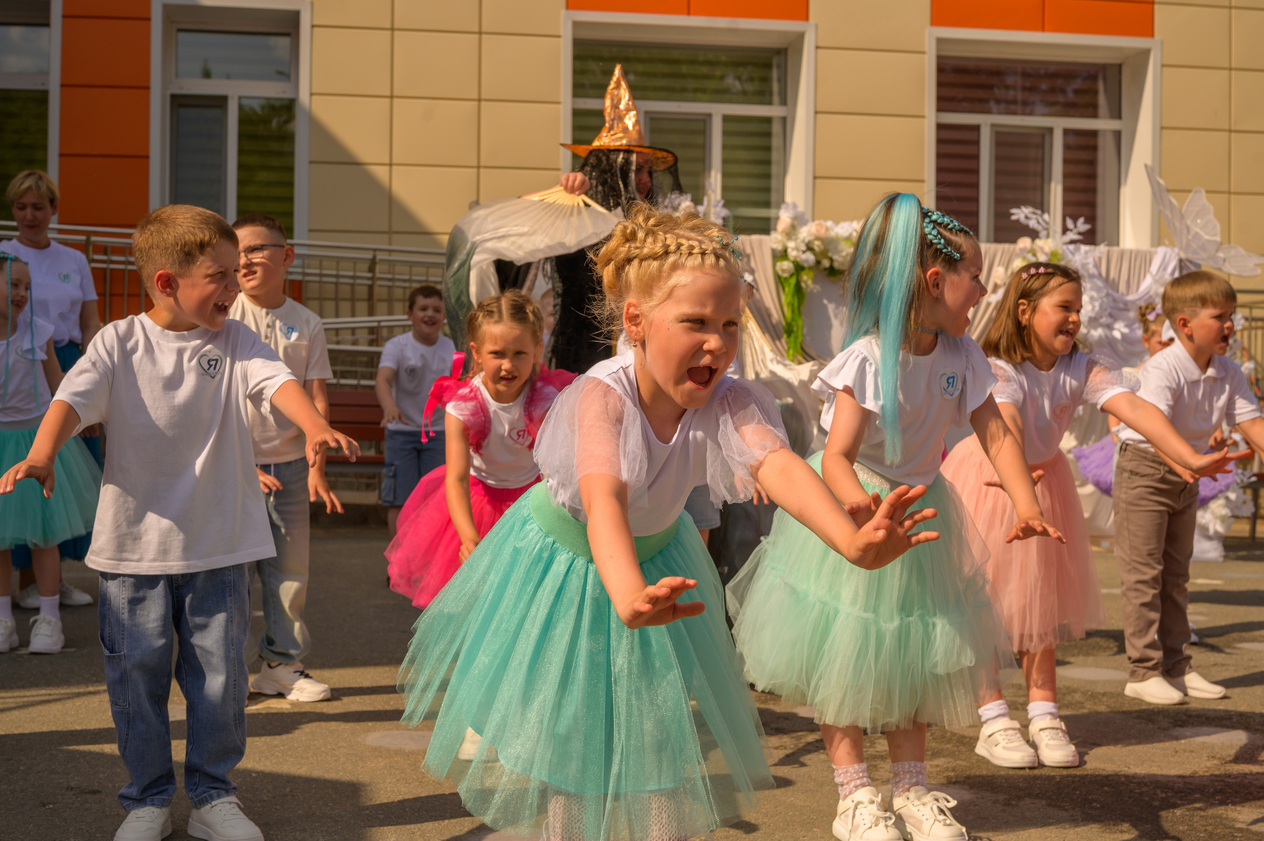 Репортаж выпускного группа «Фантазёры» 3 садик. Фотограф новорожденных, семейный детский в Тюмени Татьяна Морозова
