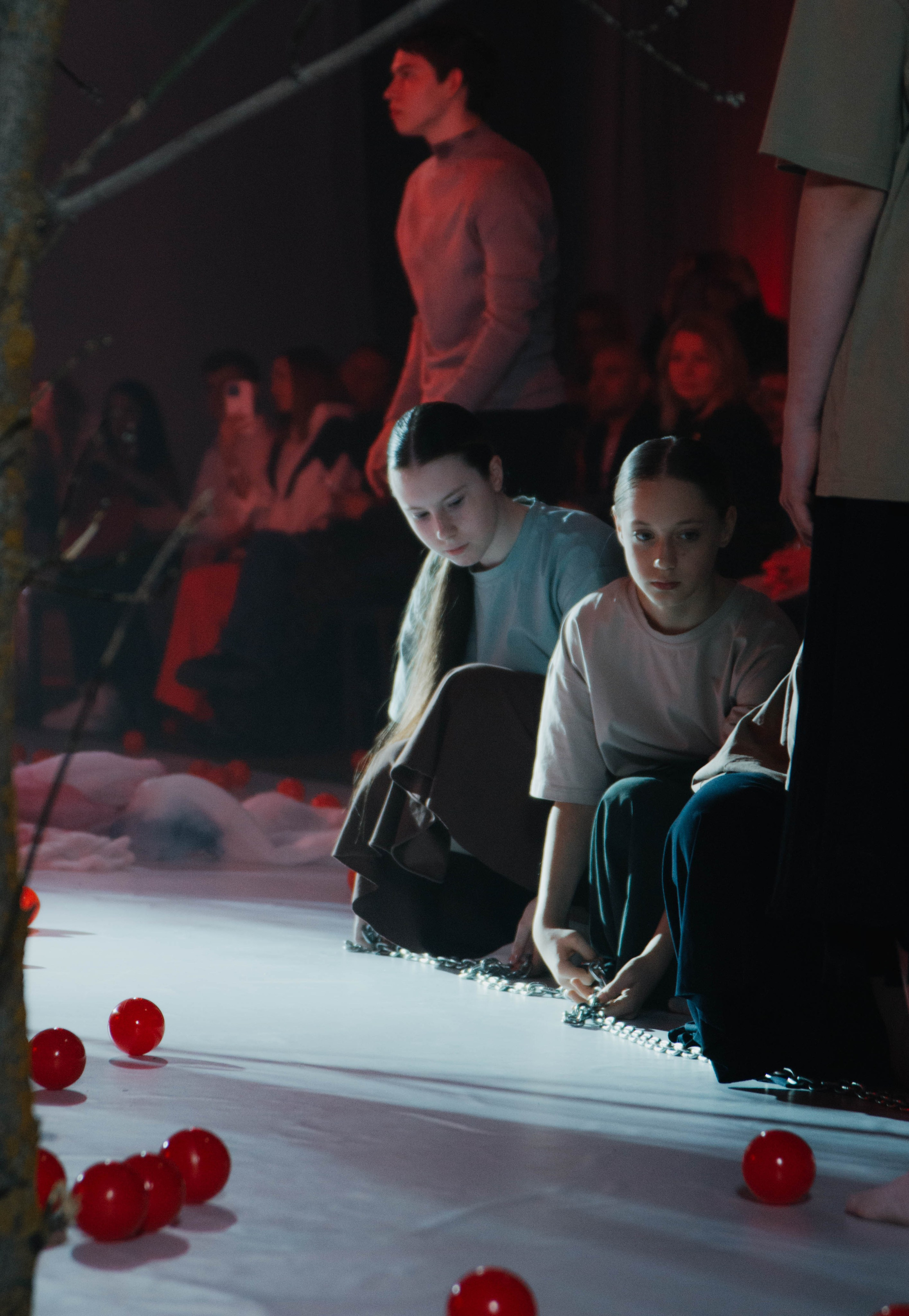 Показ «Красный Шум». Ксения Glossa. Портретный и репортажный фотограф в Самаре