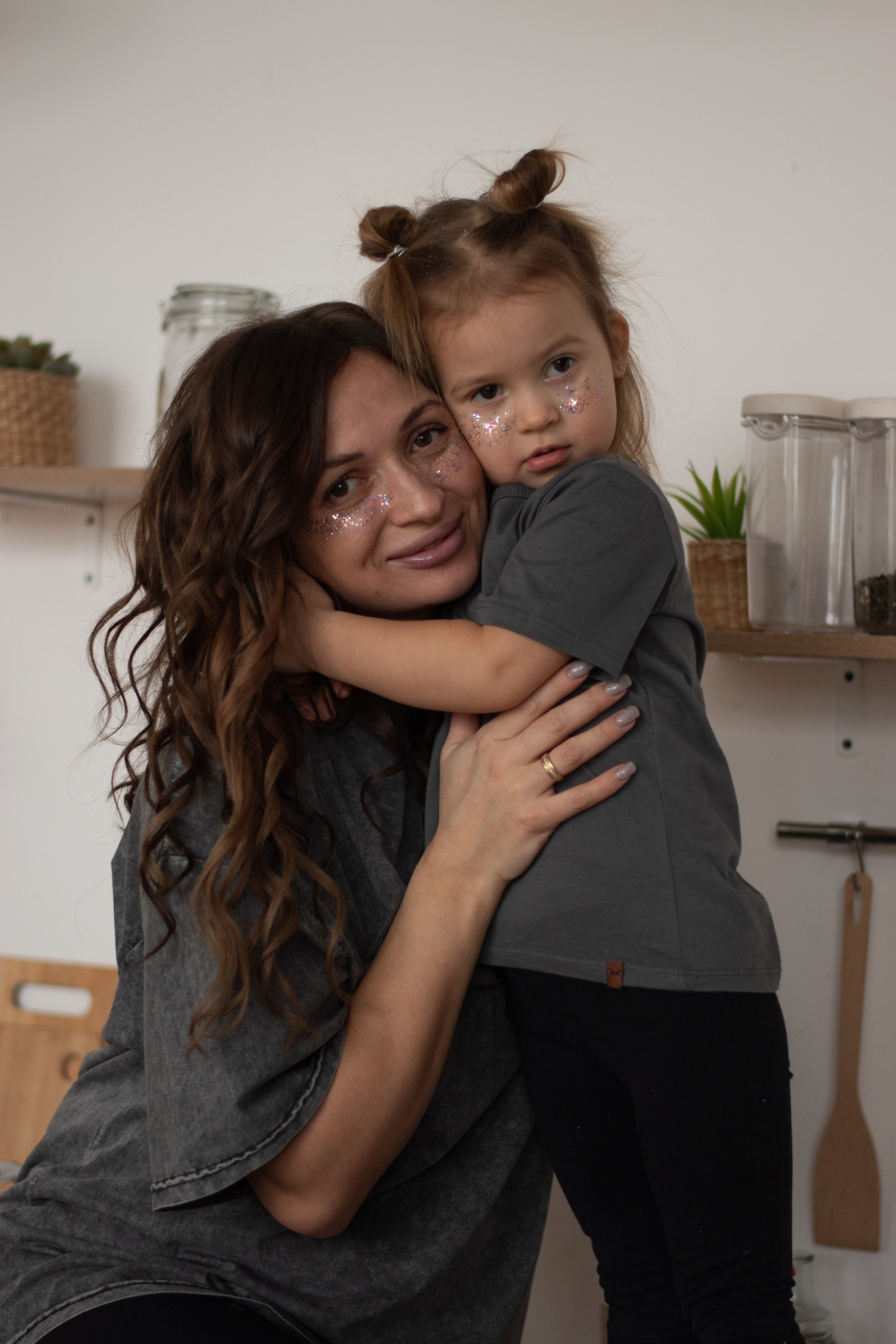 Ксения и прекрасные малышки Милана и Арина. Фотограф в Новосибирске Фальман Полина