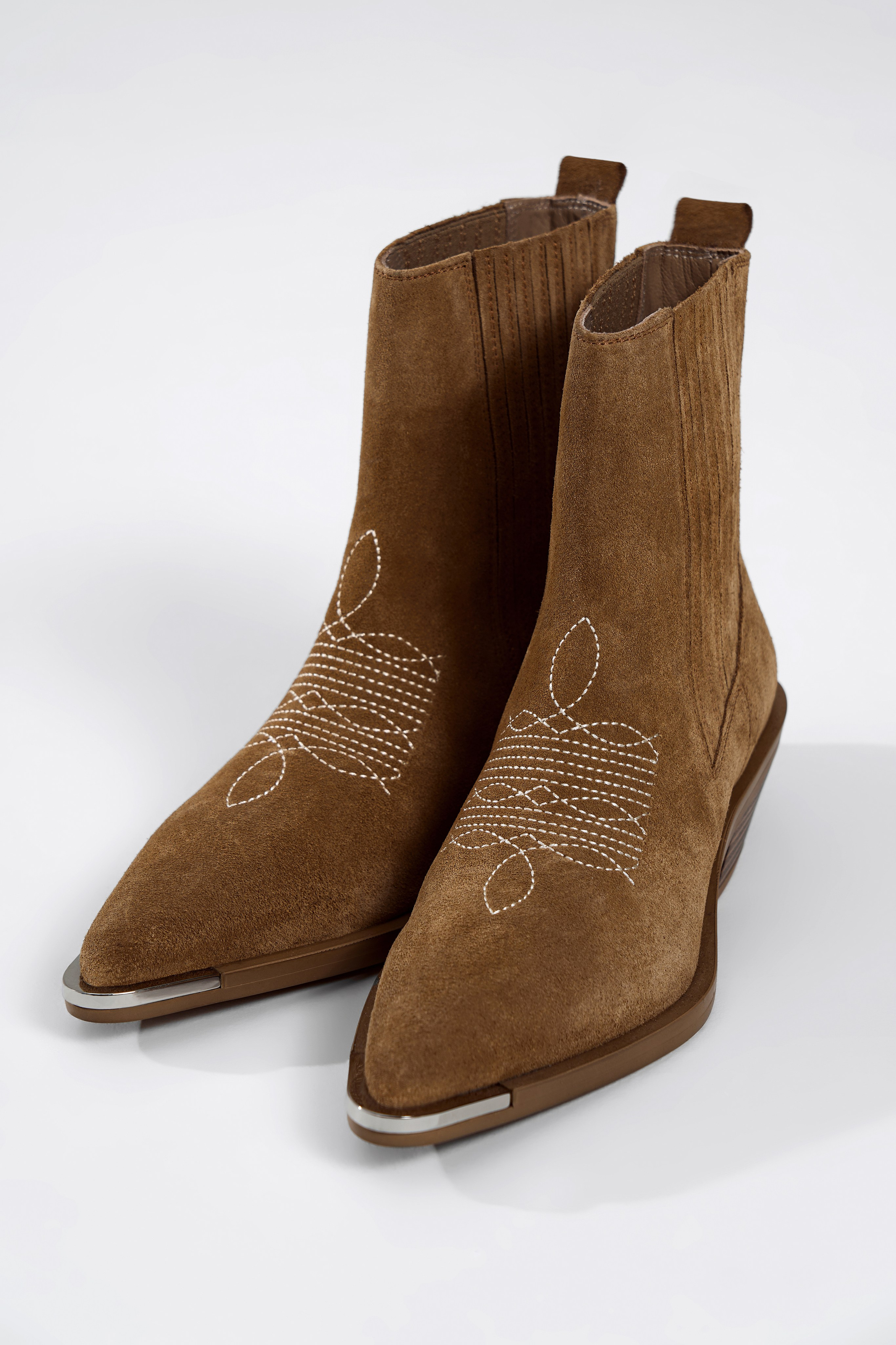 Amalie shoes. Retoucher