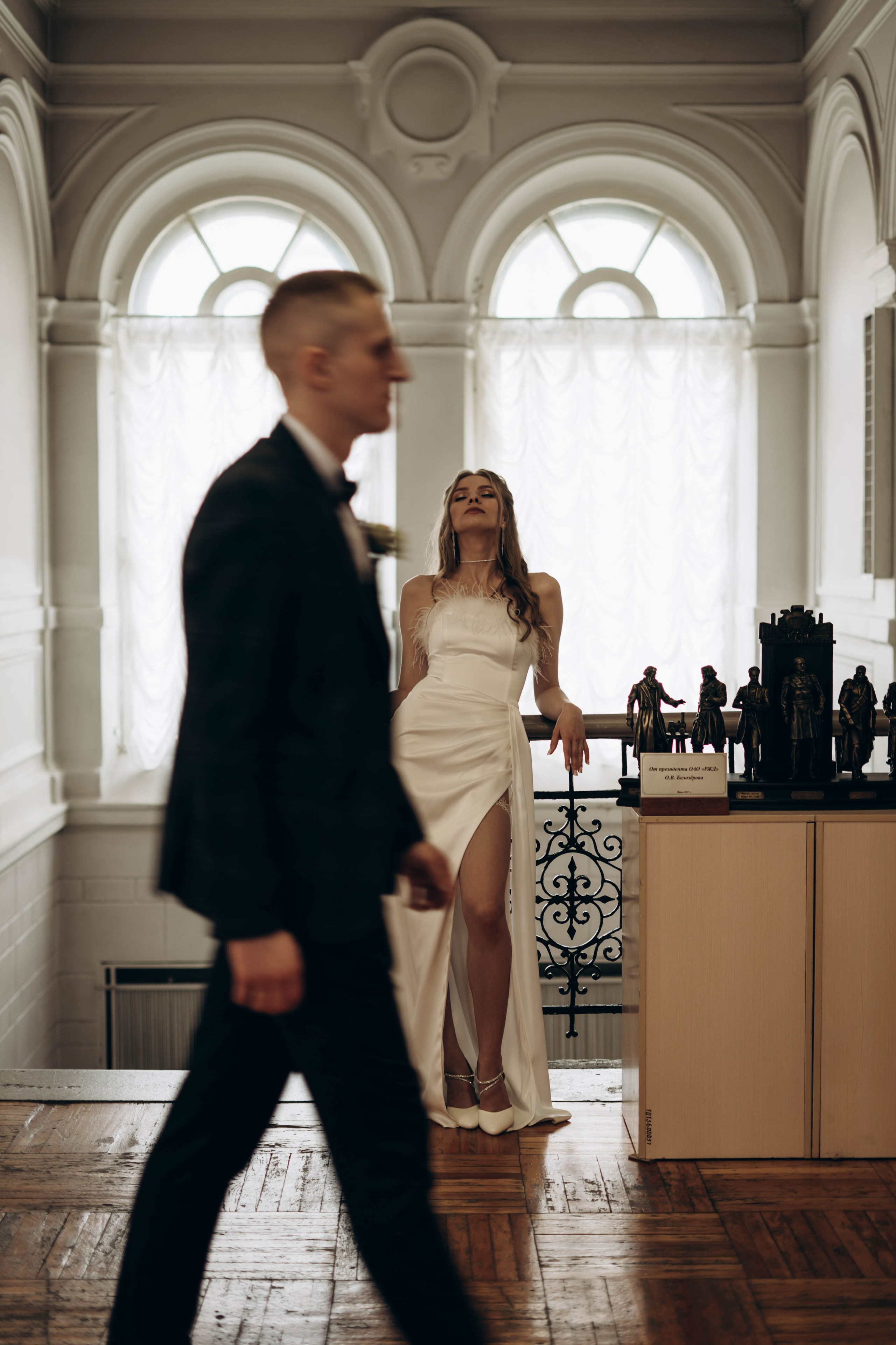 Ксюша и Леша: свадебная съемка в Художественном музее. Фотограф в Иркутске