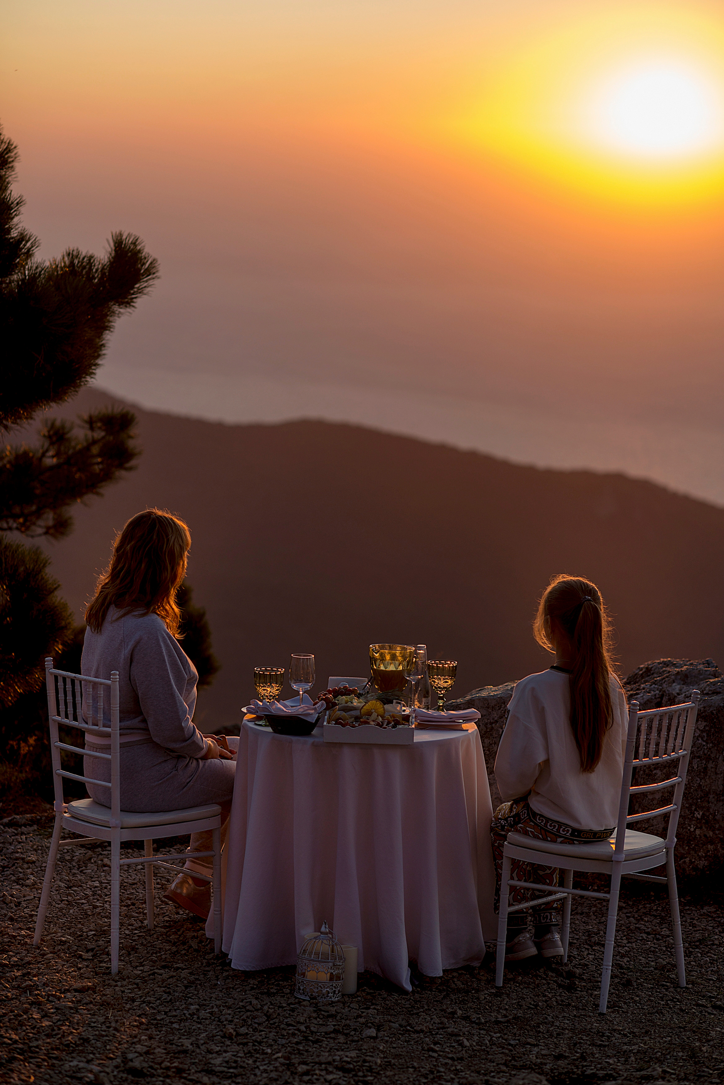 Рассвет на горе Ай-Петри. Семейный и детский фотограф в Севастополе. Семейный фотограф в Ялте