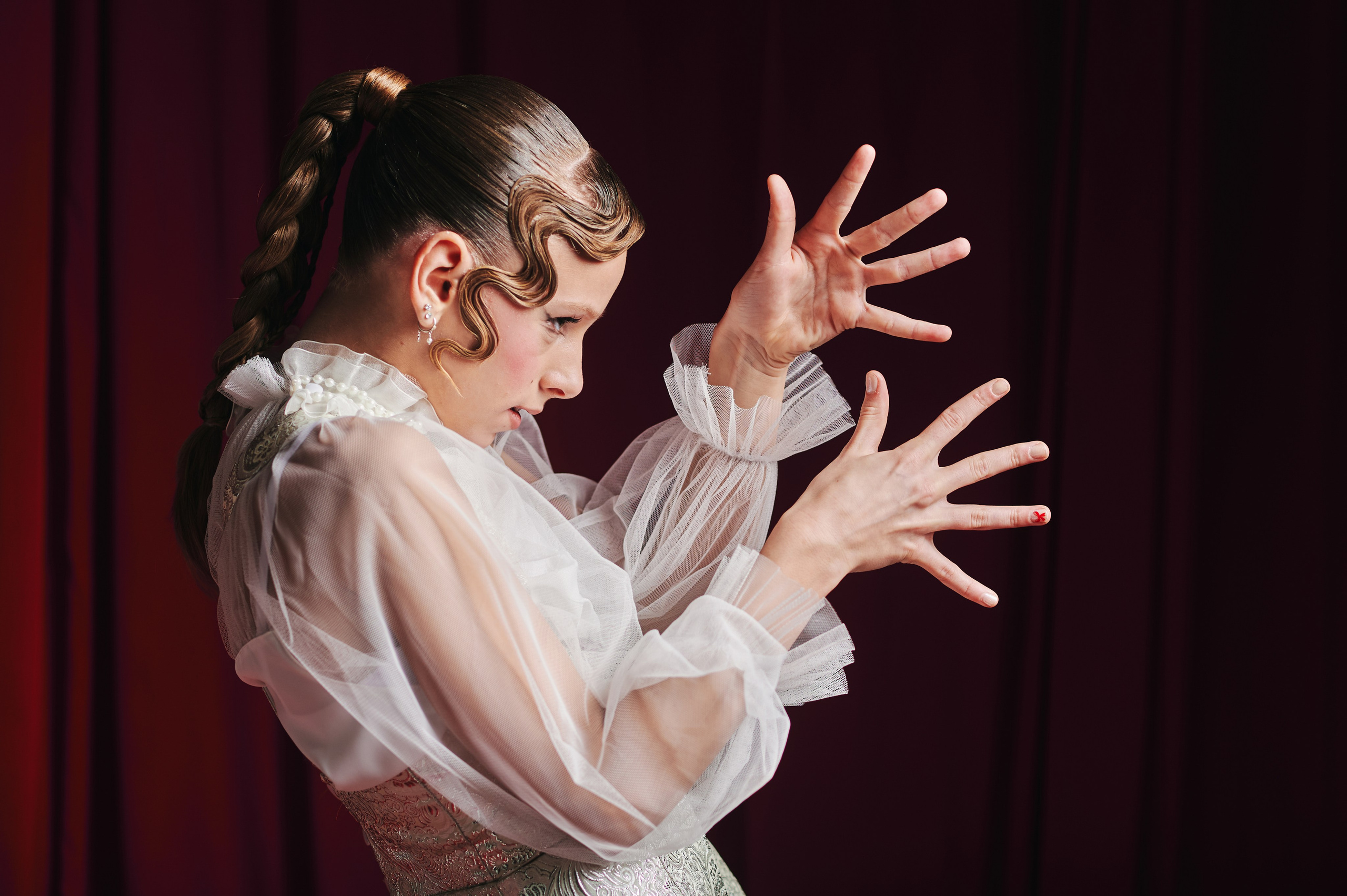 ТЕАТР. SASHA SKETCHER