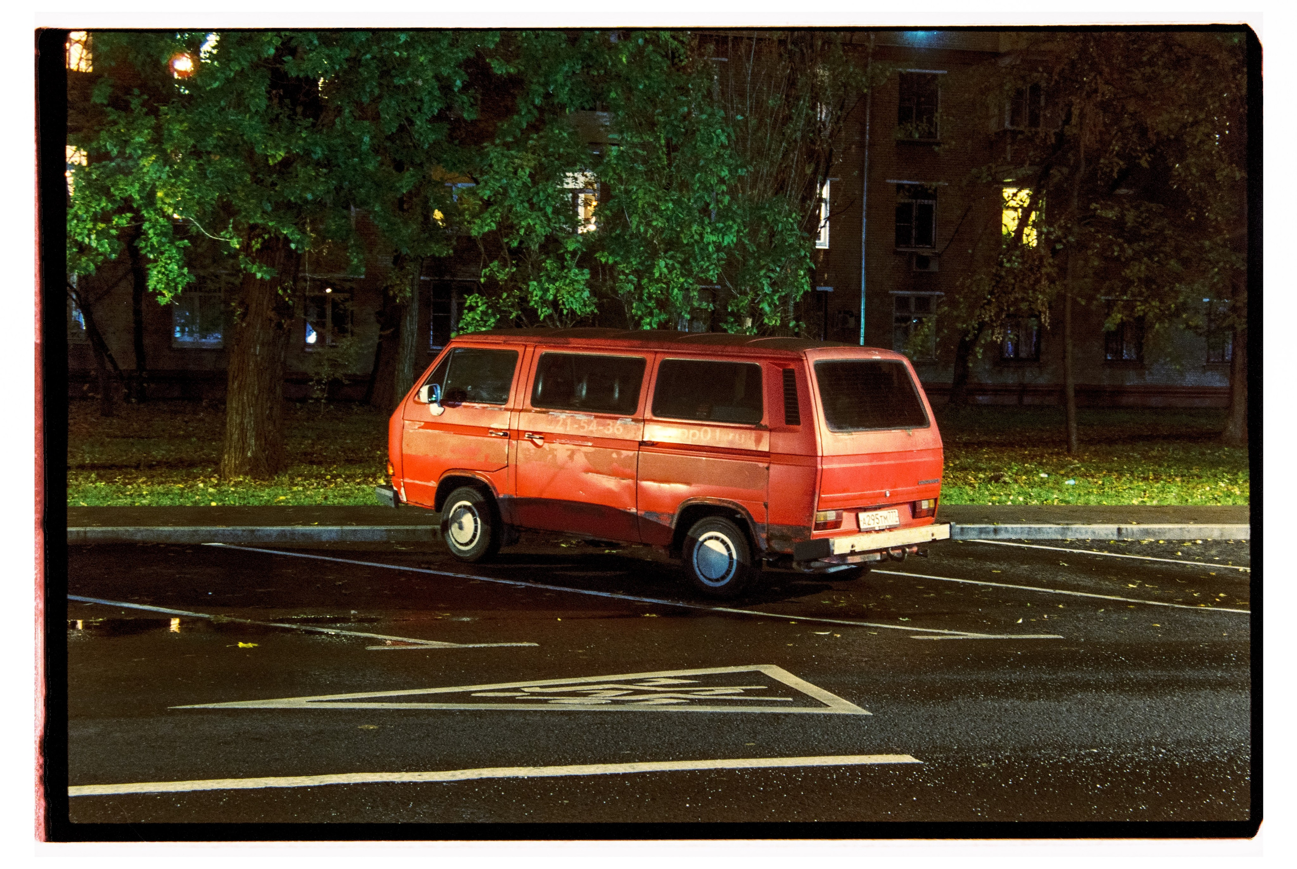 CARS. ANNA — PHOTOGRAPHER