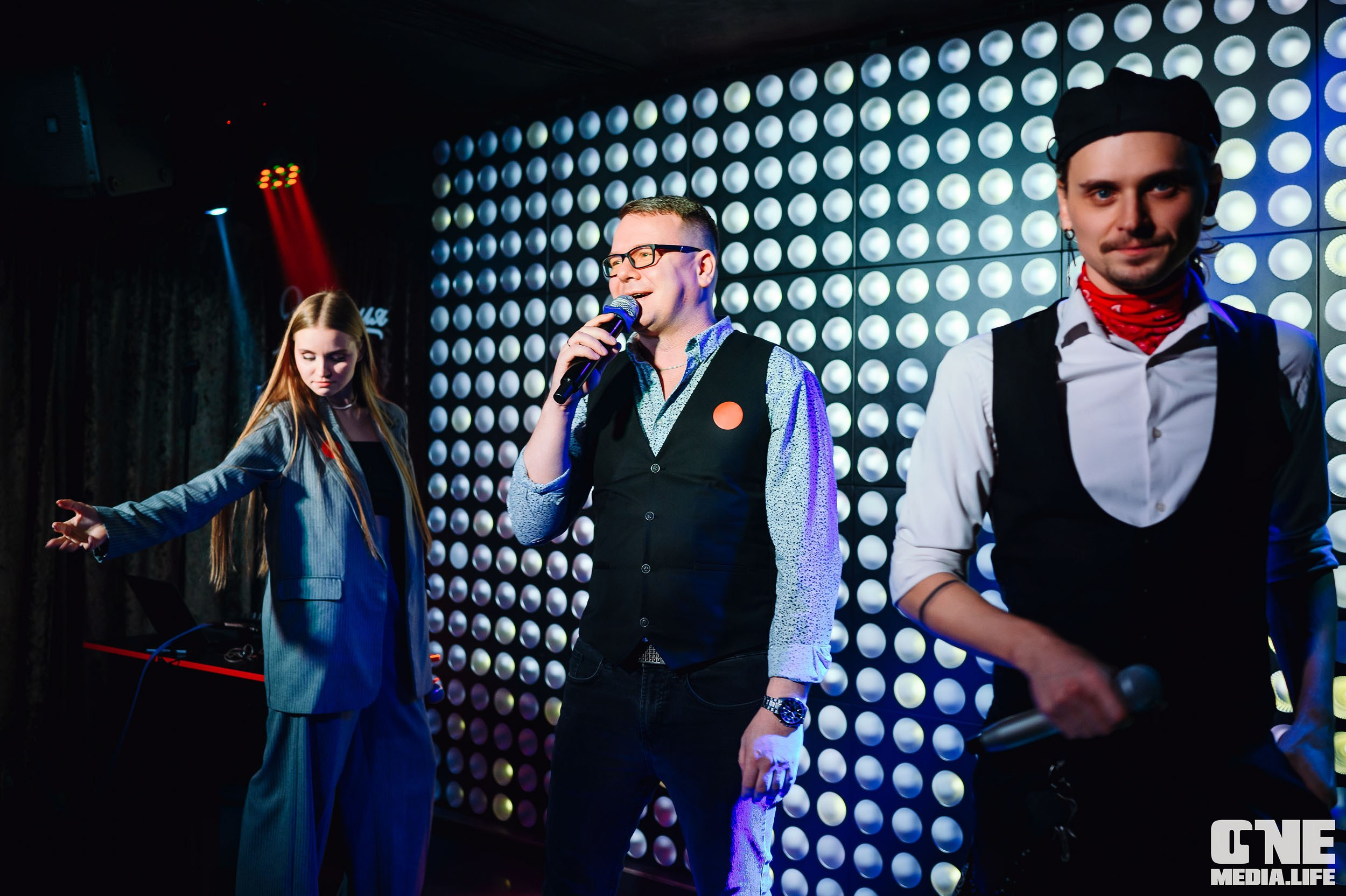 Фоторепортаж из караоке-клуба Эйфория. One Media Life: фоторепортажи, фотоотчеты с мероприятий и заведений