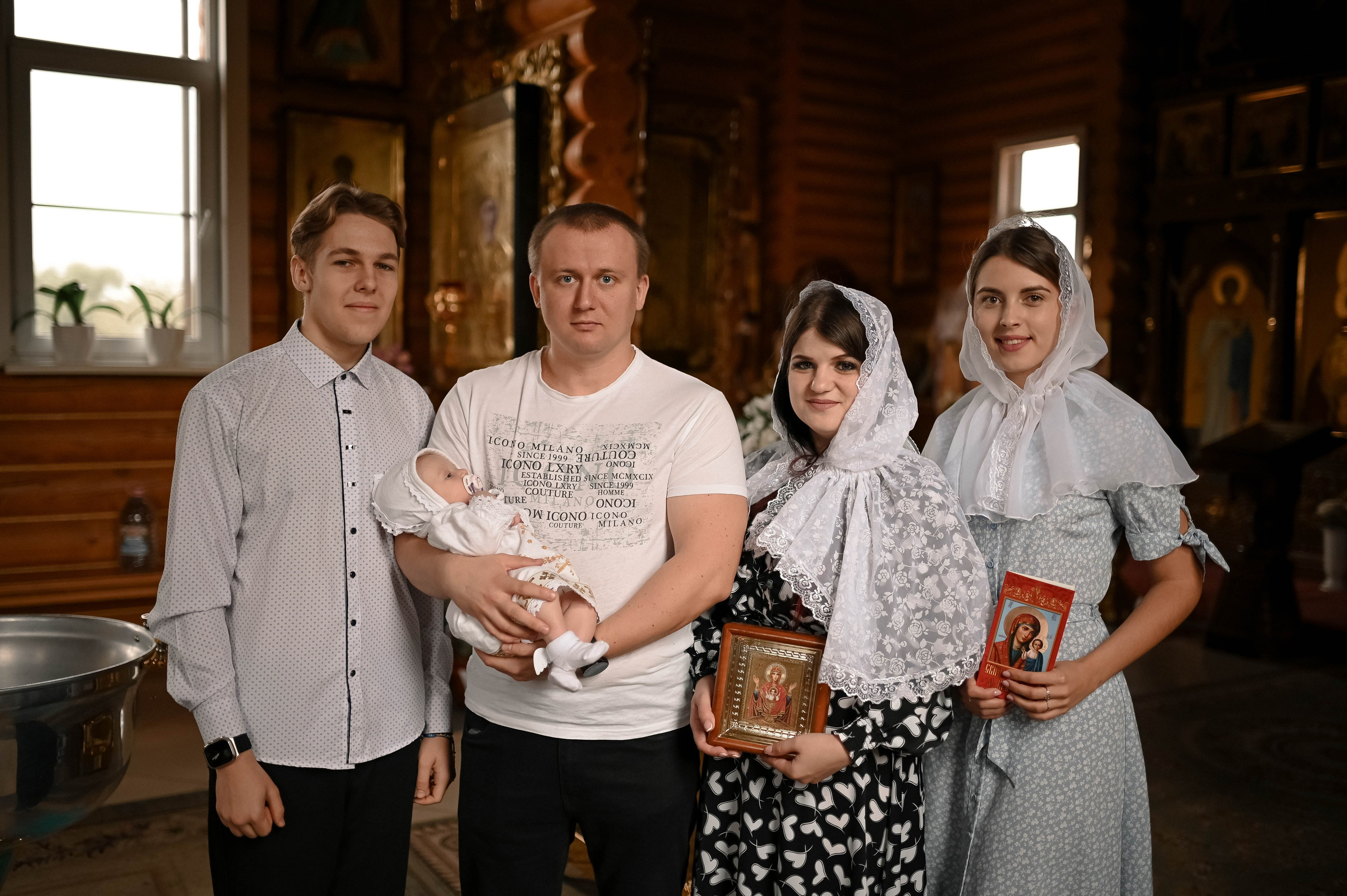 Таинство Крещение Василисы. Твой личный проводник к красивым фотографиям в Старом Осколе