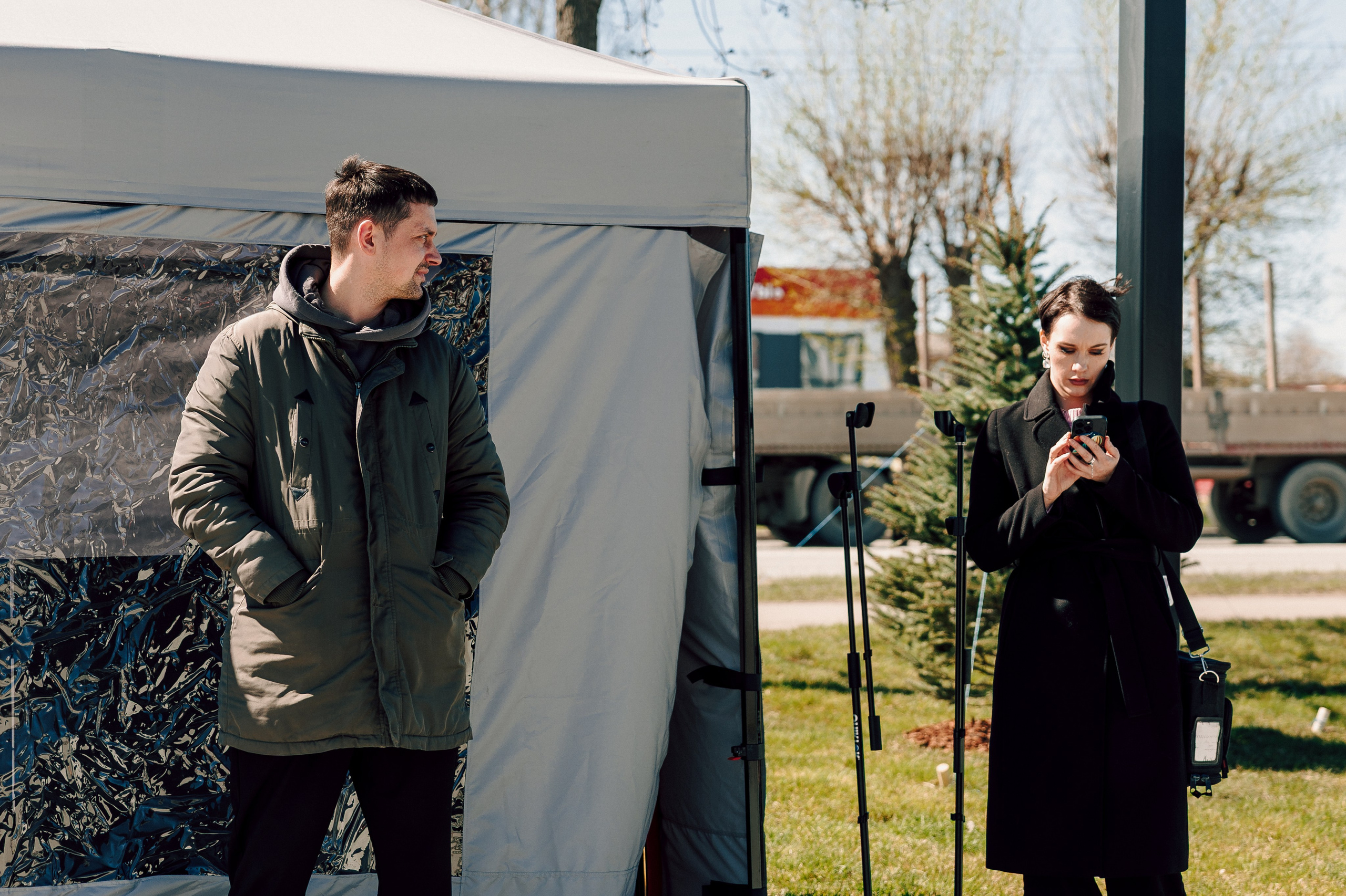 Торжественный митинг, посвящённый открытию Мемориала Славы воинам-новотрубникам. Лёшка Варзегов — фотограф