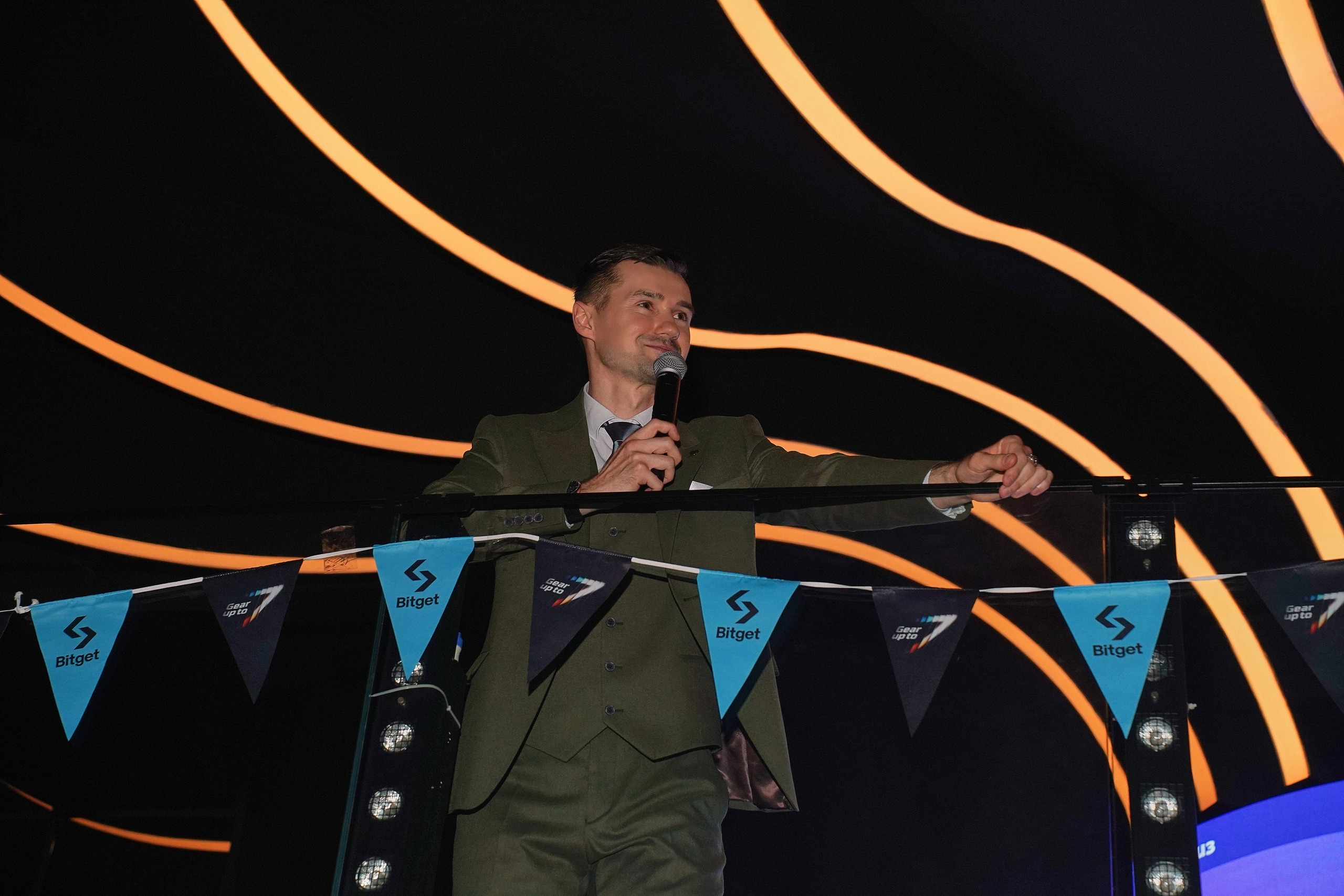 Bitget. Фотограф