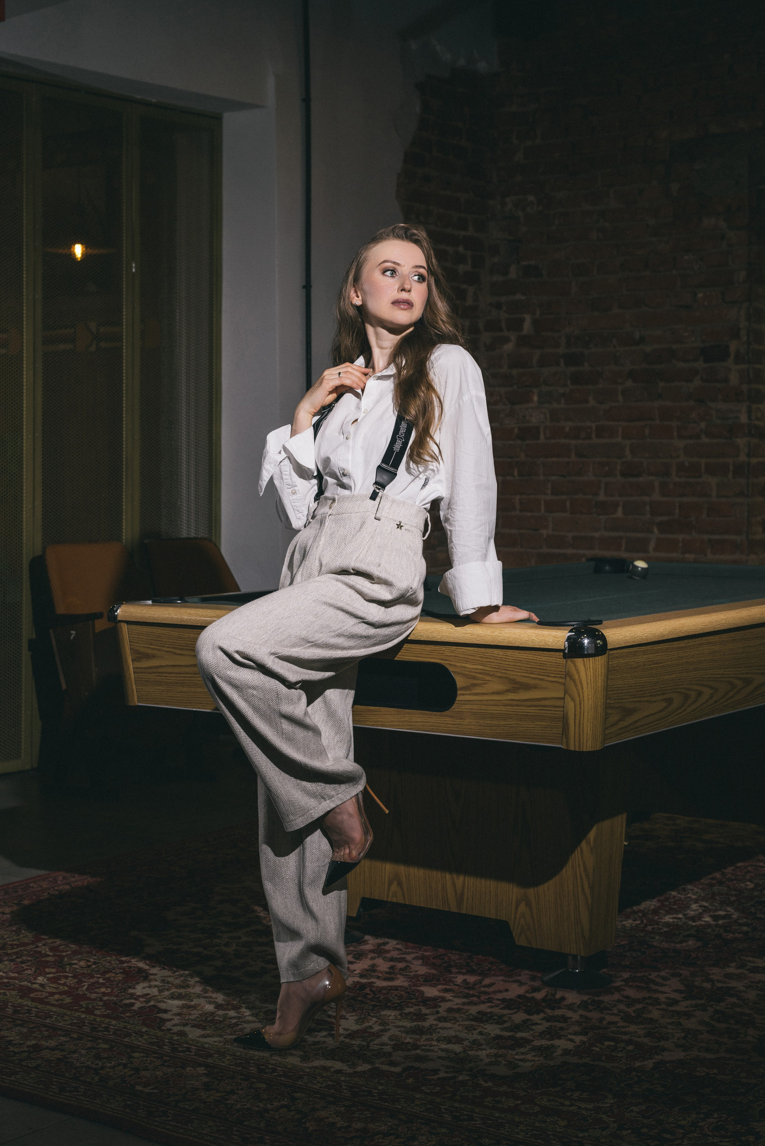 Ищете стильную городскую фотосессию для девушки в Москве? Профессиональный фотограф поможет создать модные, живые фото