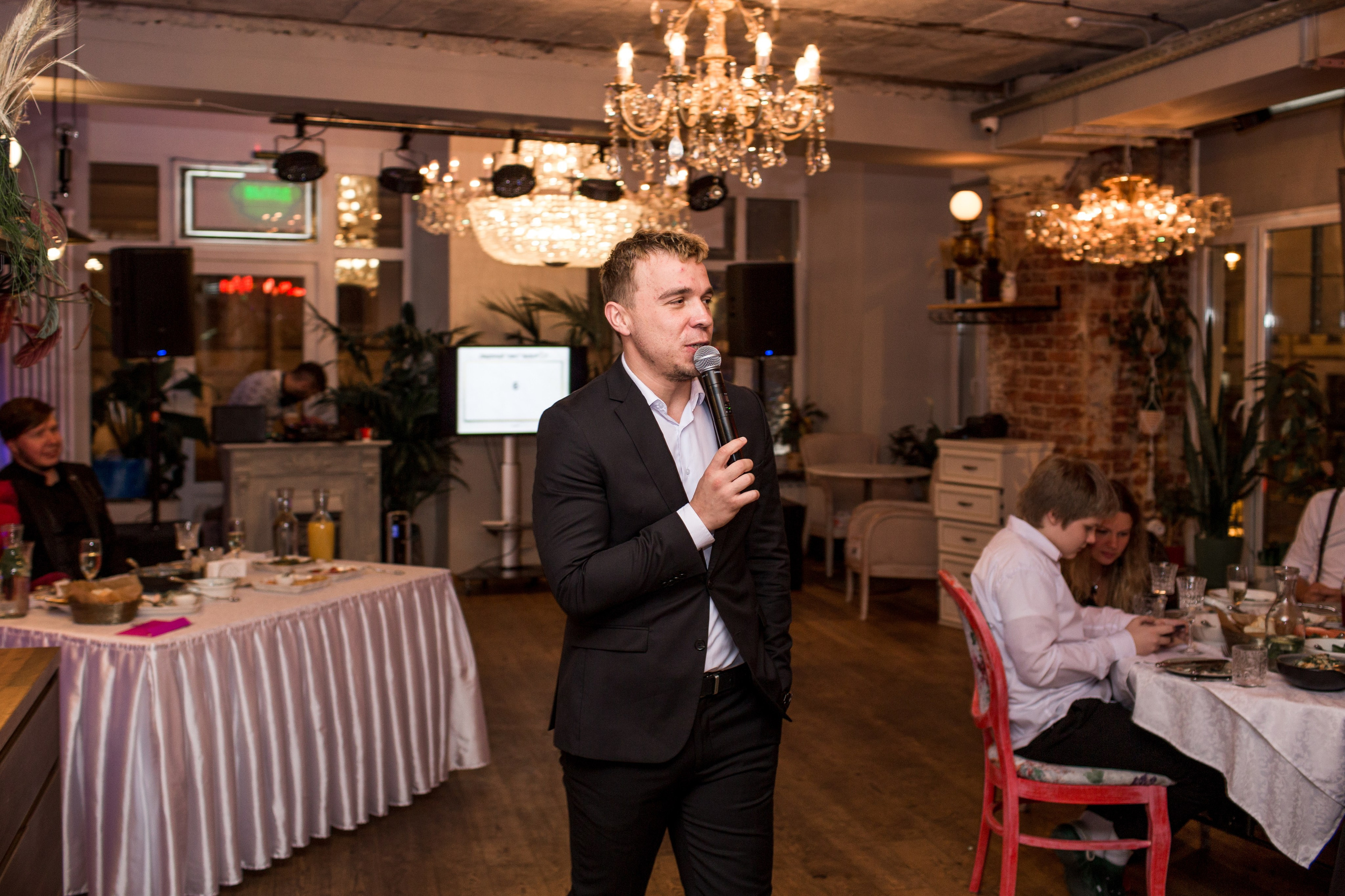 Свадебная фотосессия в Санкт-Петербурге. Свадебный фотограф Кирилл Белый