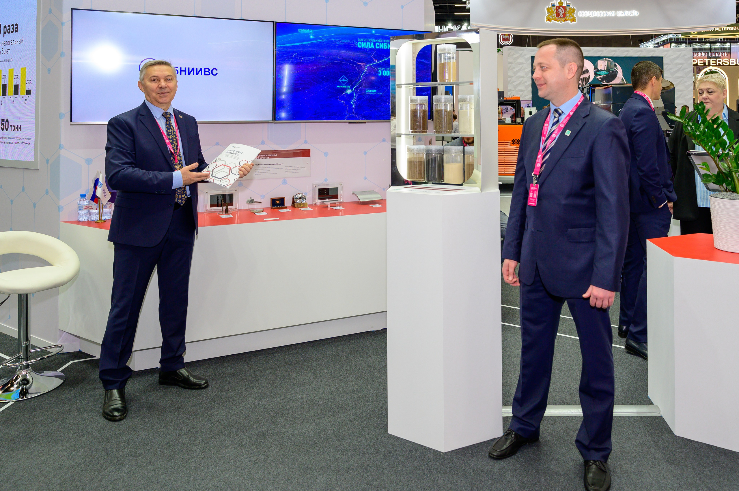 «ИННОПРОМ. Беларусь» — это международная промышленная выставка, объединяющая представителей различных отраслей промышленности, инновационных компаний, инвесторов и государственных структур. Это уникальная платформа для обмена опытом, внедрения новых идей и технологий, что способствует повышению актуальности отрасли и развитию сотрудничества между странами.#БольшаяпромышленнаянеделявМинске @belexpo_by@ph.andrey_puhach #bigindustrialweek #bigindustrialwee