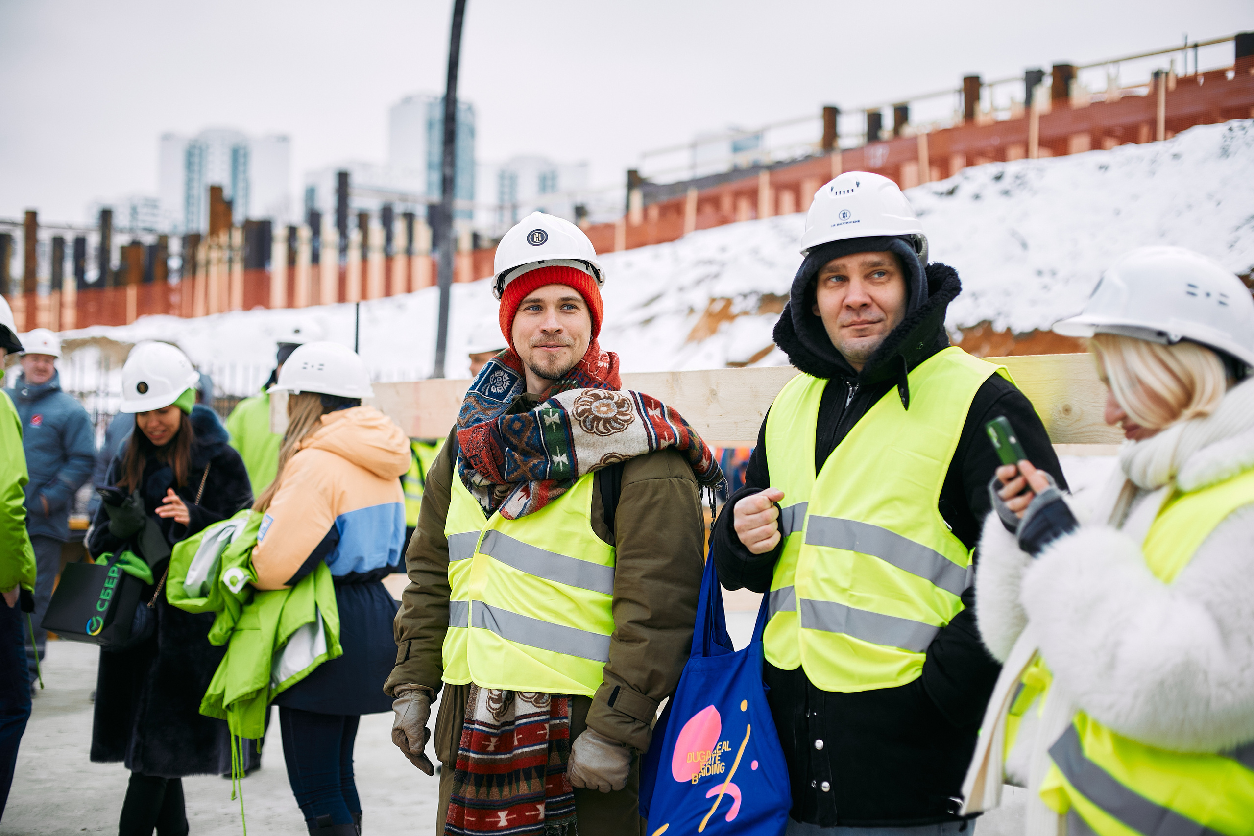 Символическая заливка бетона, ЖК Нагатинский. Фотограф рынка недвижимости Павел Хоменко