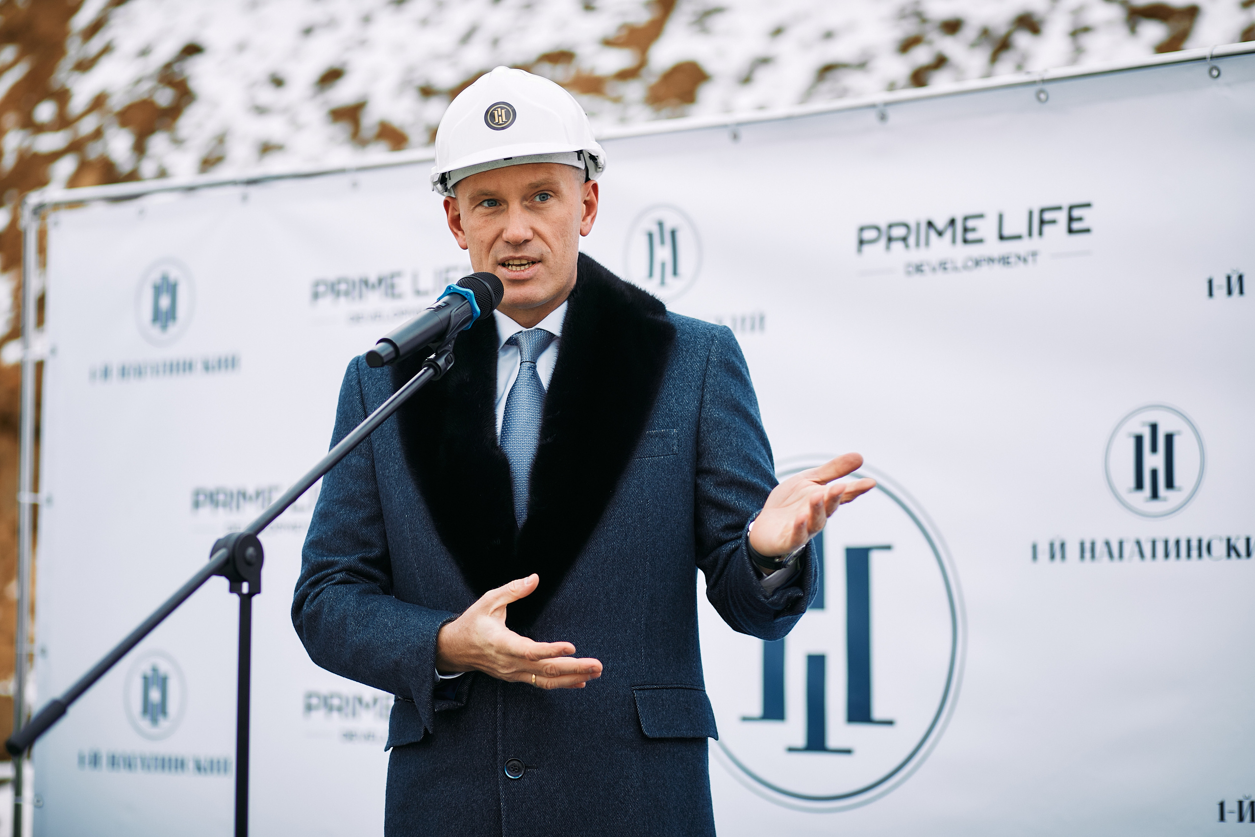 Символическая заливка бетона, ЖК Нагатинский. Фотограф рынка недвижимости Павел Хоменко