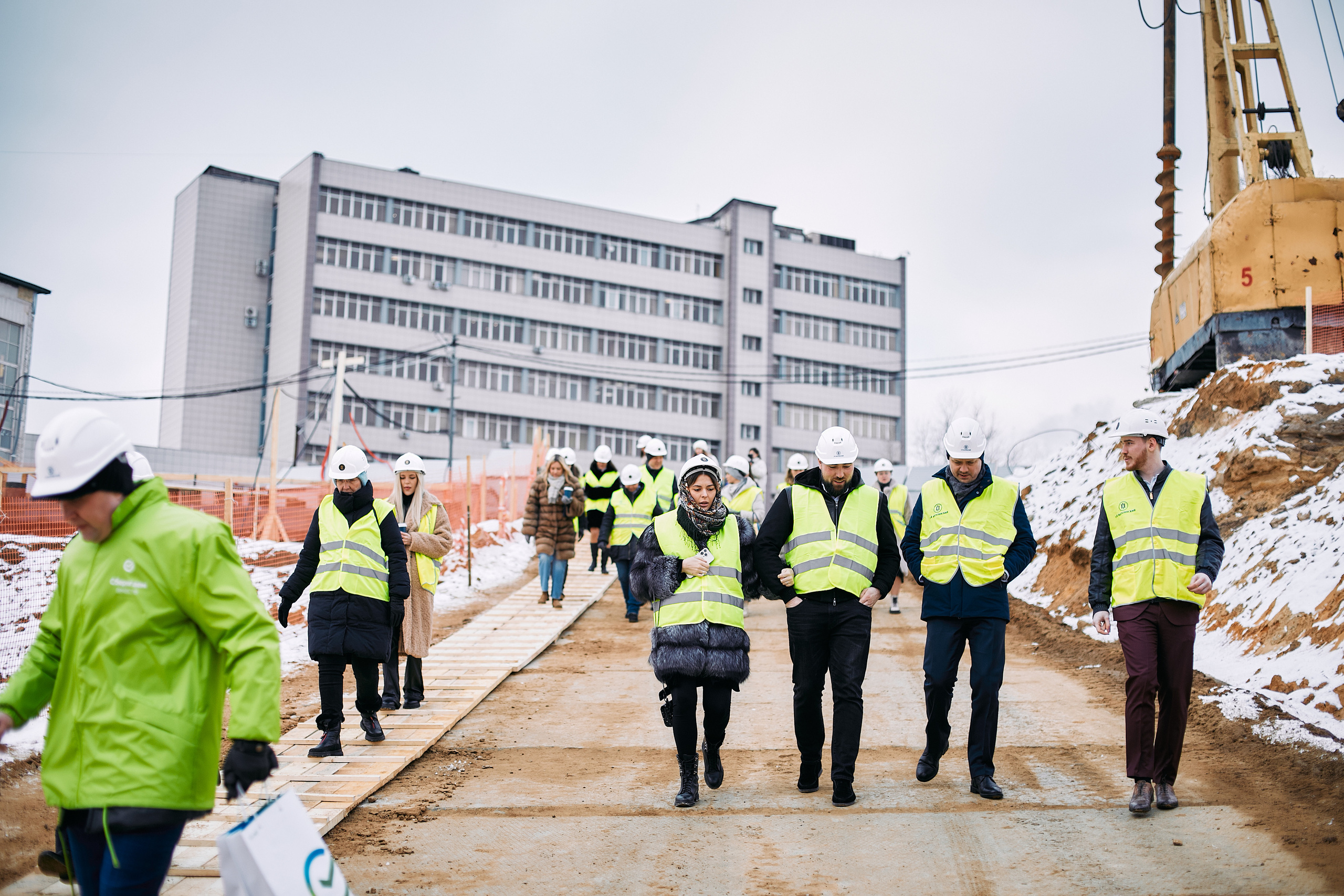 Символическая заливка бетона, ЖК Нагатинский. Фотограф рынка недвижимости Павел Хоменко