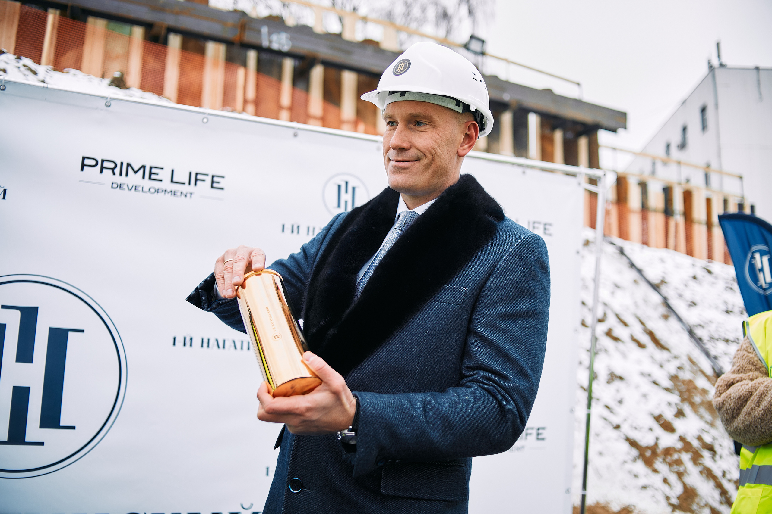 Символическая заливка бетона, ЖК Нагатинский. Фотограф рынка недвижимости Павел Хоменко