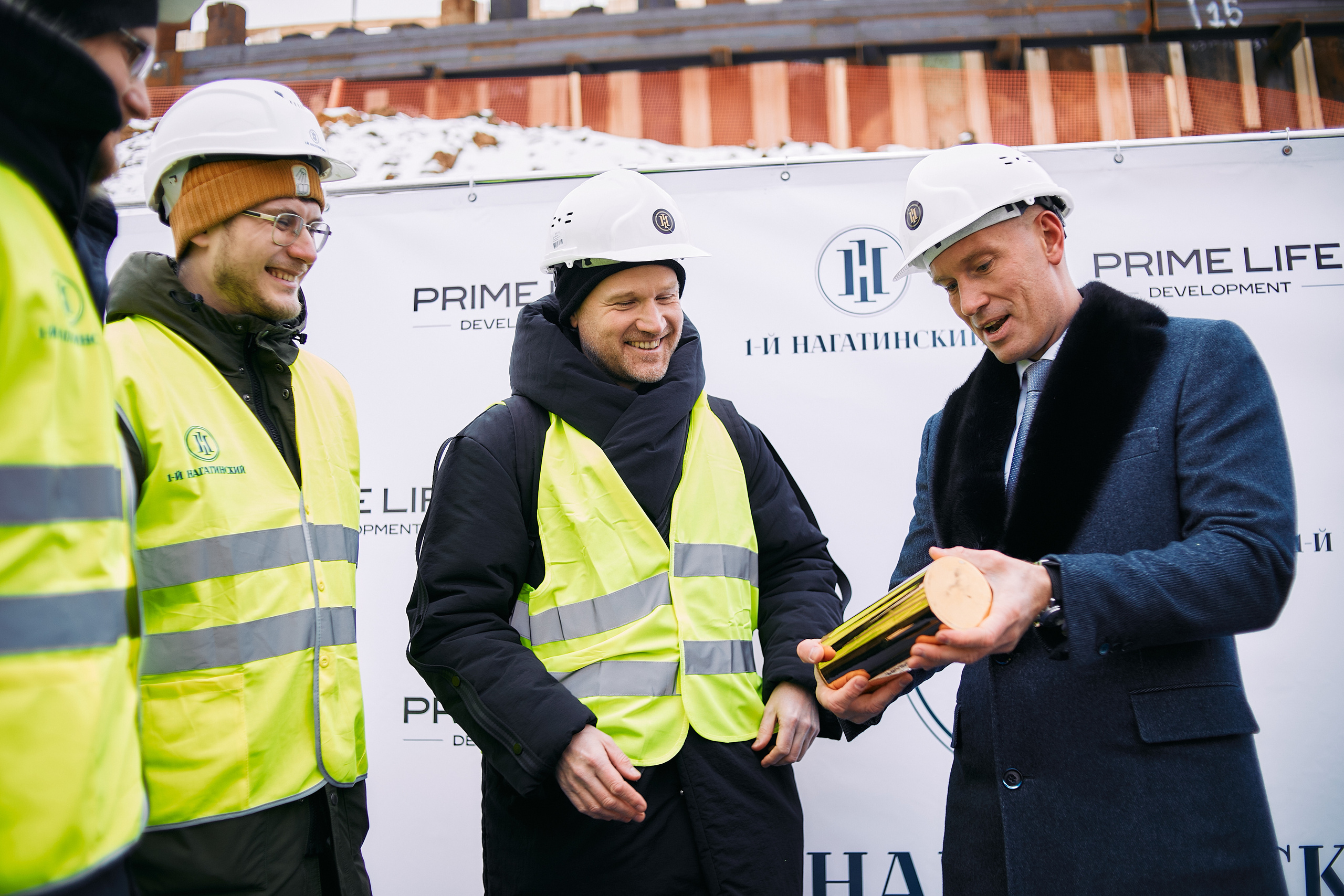 Символическая заливка бетона, ЖК Нагатинский. Фотограф рынка недвижимости Павел Хоменко