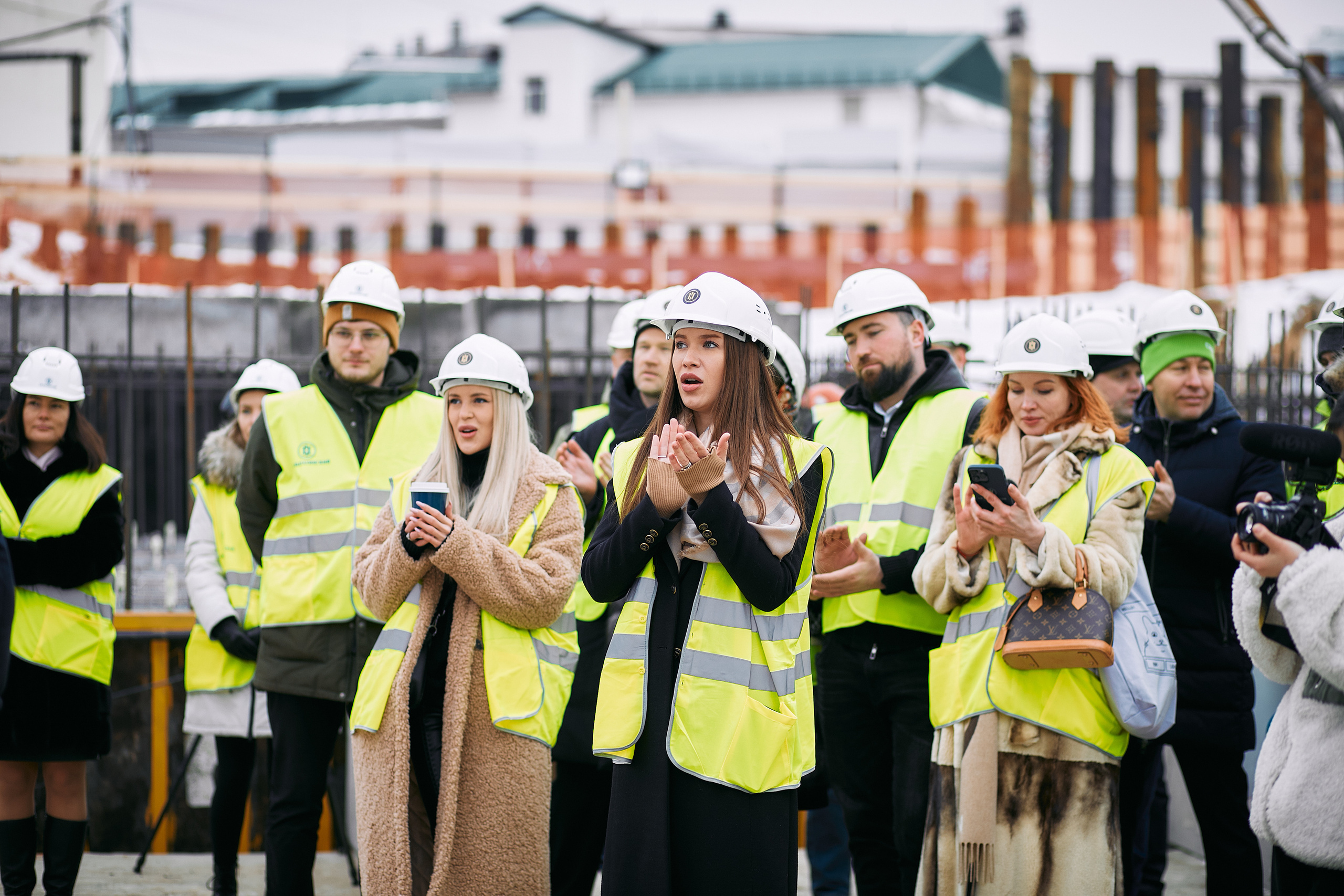 Символическая заливка бетона, ЖК Нагатинский. Фотограф рынка недвижимости Павел Хоменко