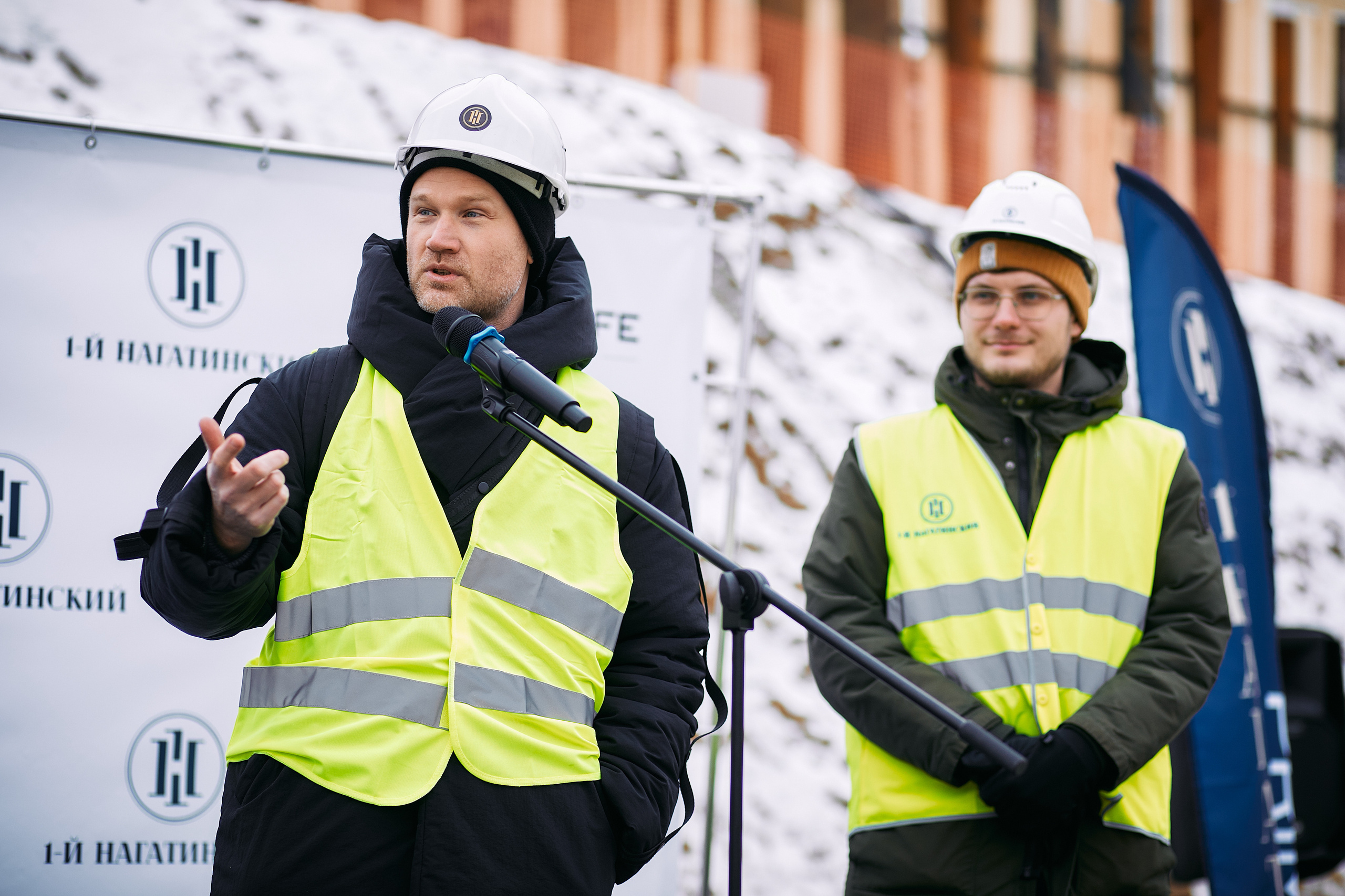 Символическая заливка бетона, ЖК Нагатинский. Фотограф рынка недвижимости Павел Хоменко