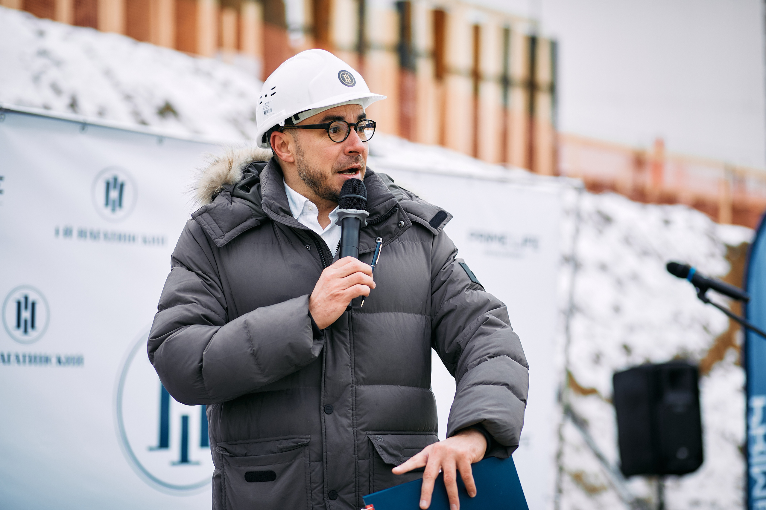 Символическая заливка бетона, ЖК Нагатинский. Фотограф рынка недвижимости Павел Хоменко