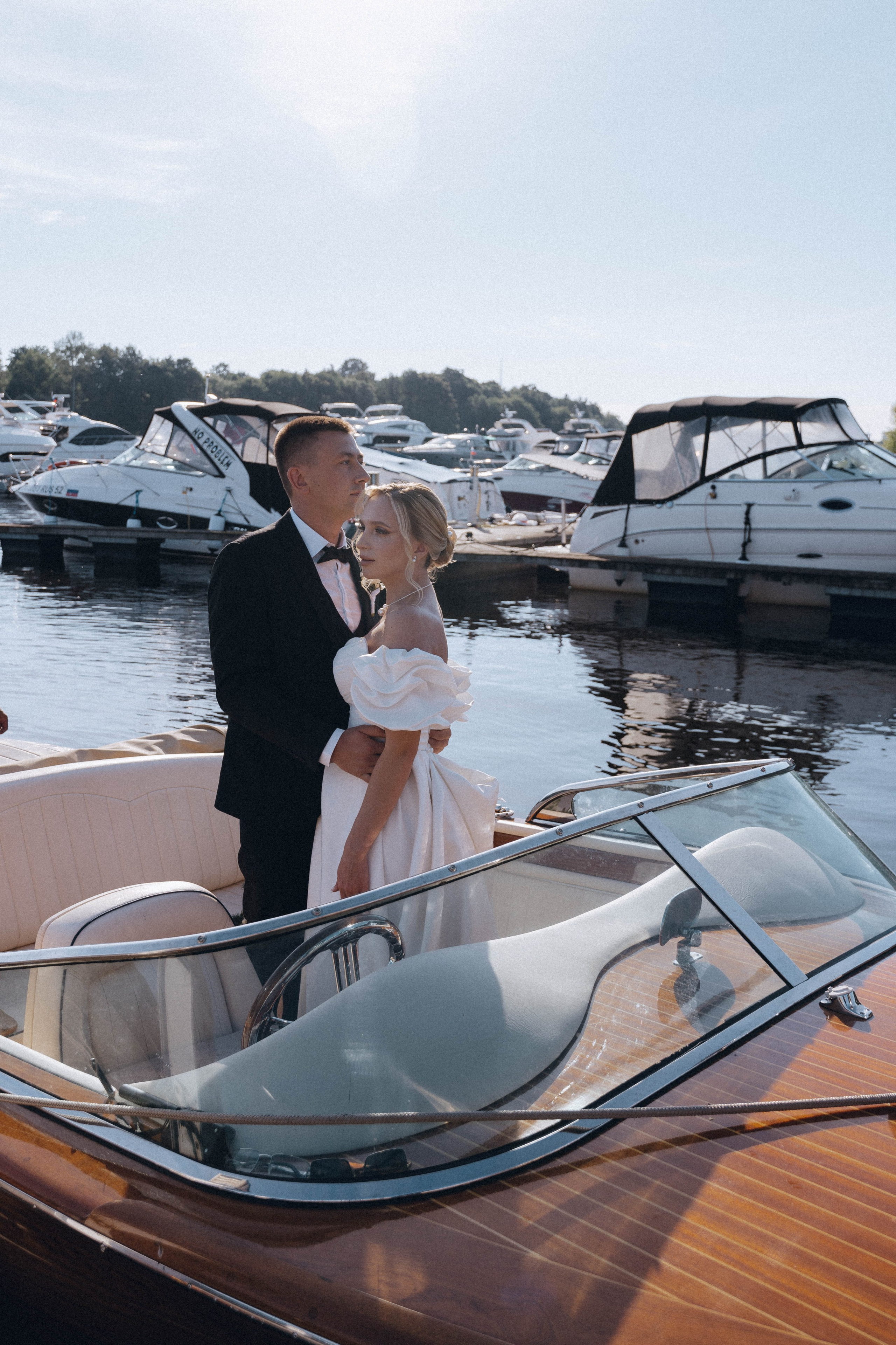 СВАДЕНБНАЯ СЬЕМКА НА КАТЕРЕ ПО КАНАЛАМ САНКТ-ПЕТЕРБУРГА И В АКВАТОРИИ НЕВЫ. Профессиональный фотограф, Санкт-Петербург — Виктория Богомолова