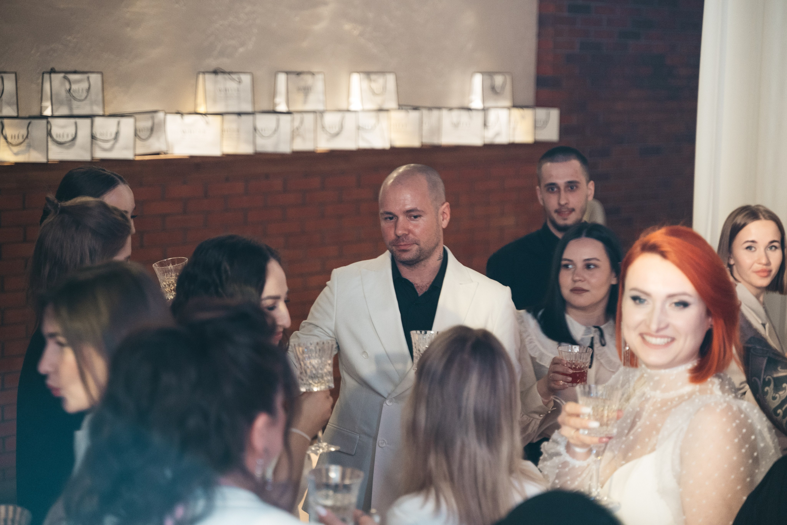 WhiteRoom Pre-wedding. Репортажный и свадебный фотограф в Сургуте