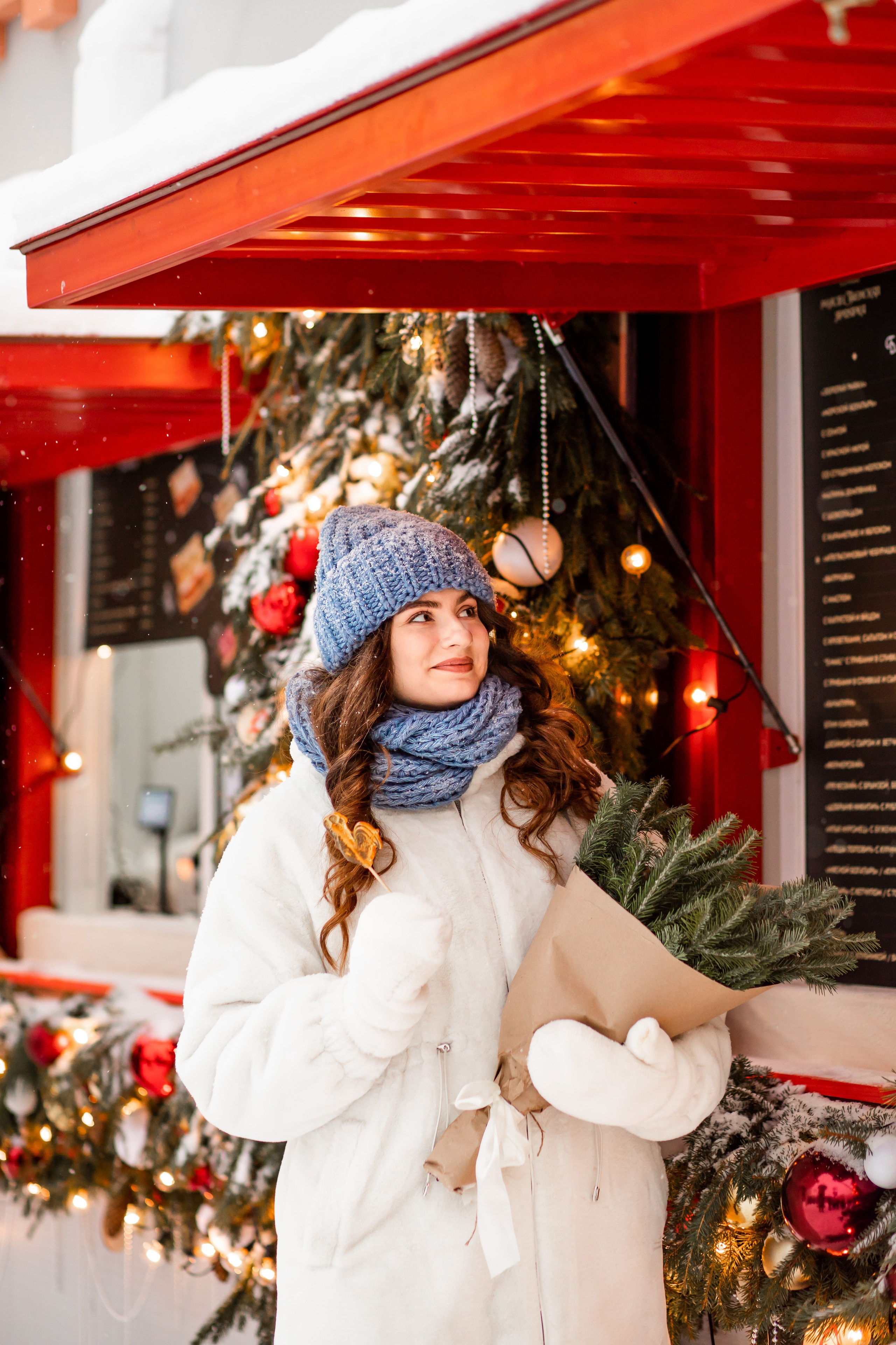 Вероника. Новогодняя фотопрогулка на Манежной площади. Свадебный и семейный фотограф в Колпино и СПб Юлия Папанова