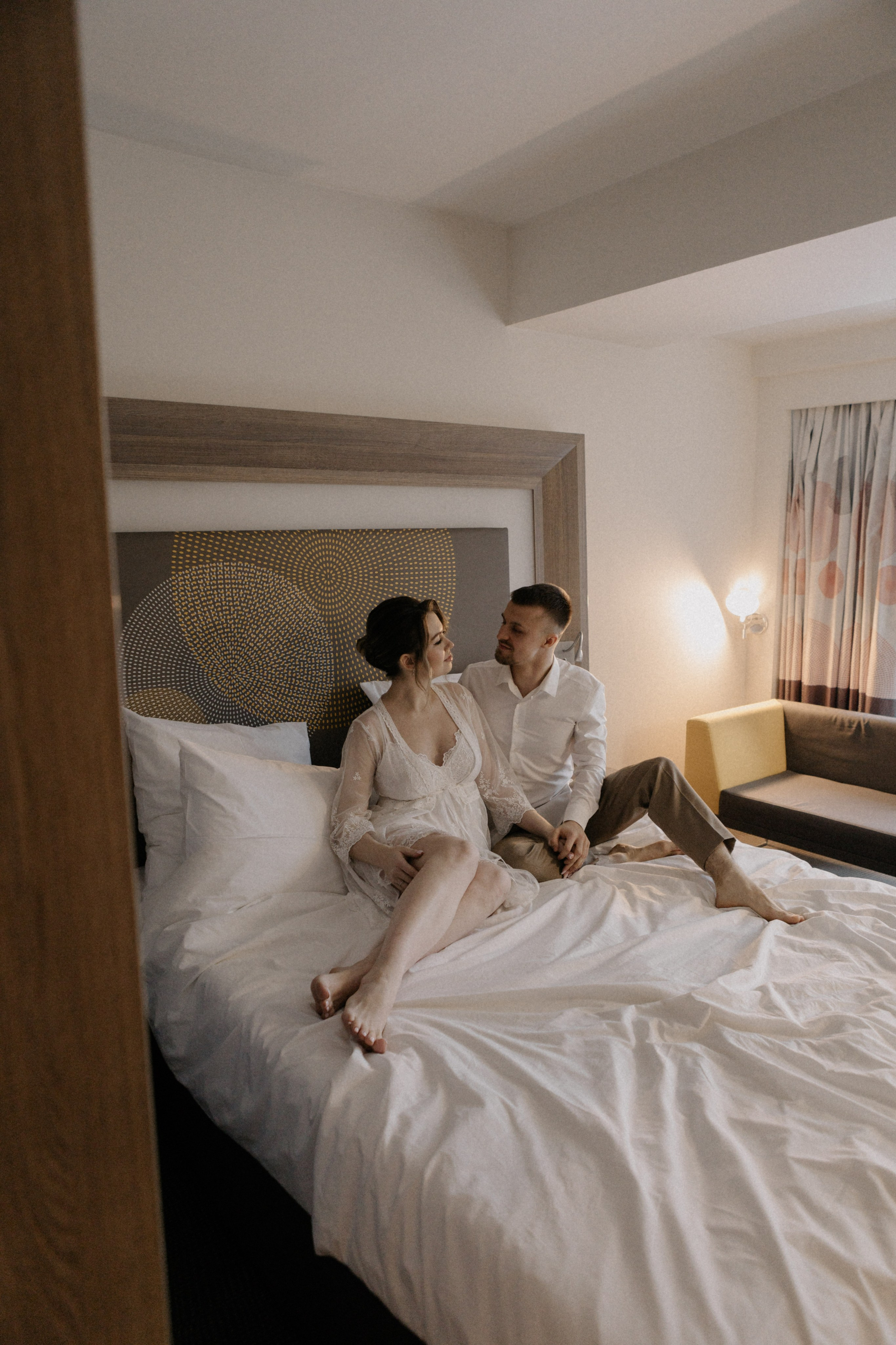 Ксюша и Илья. Утро в отеле роспись в Birds. Свадебный и портретный фотограф в Москве Анастасия Масюк