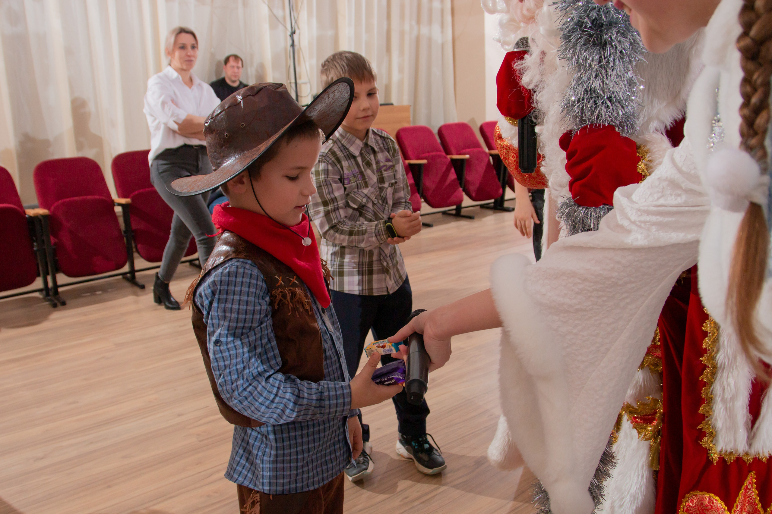Новогодний утренник ДК Строитель 25.12.2023 г. г. Новоалександровск. Главная