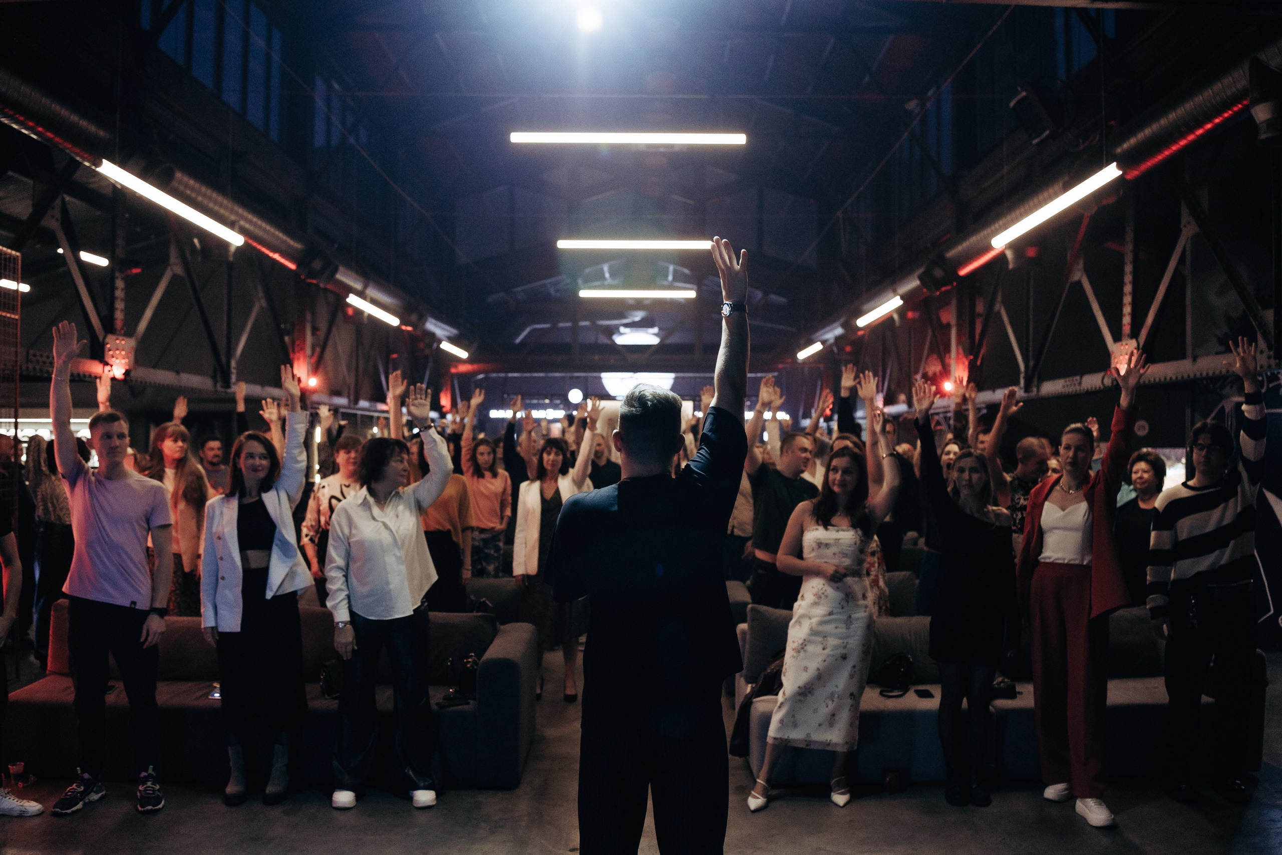 Репортажная съёмка на дне рождения школы ораторского мастерства «ОЕ Оратор». Профессиональный фотограф в Санкт-Петербурге Александр Волосенцев