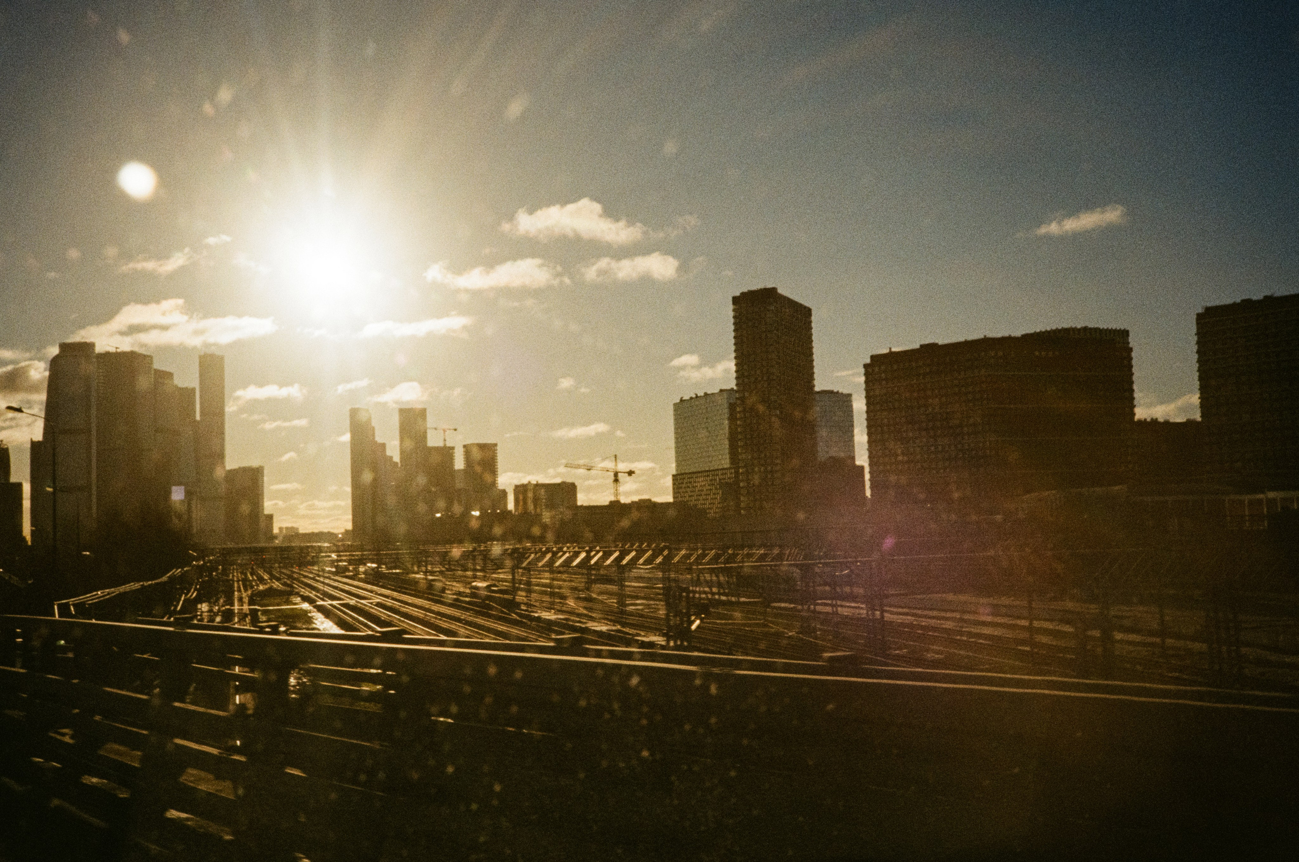 Москва Сити — 19 января 2025 года / Konica Big Mini (black) / Fujifilm C200