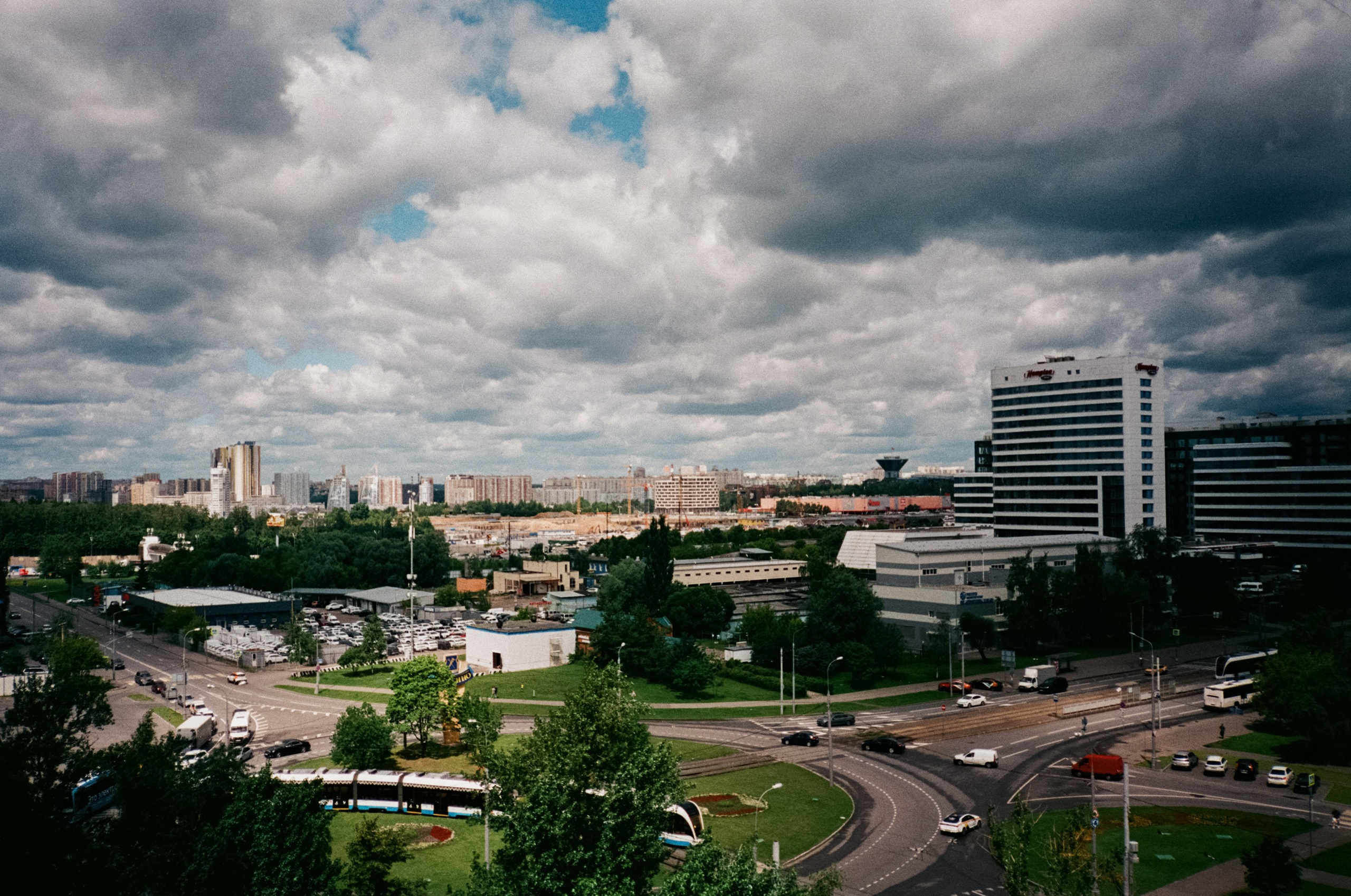 Ricoh MF-1 / Fujifilm X-tra 400 (просрочка) / Закат Строгино, Давыдовс