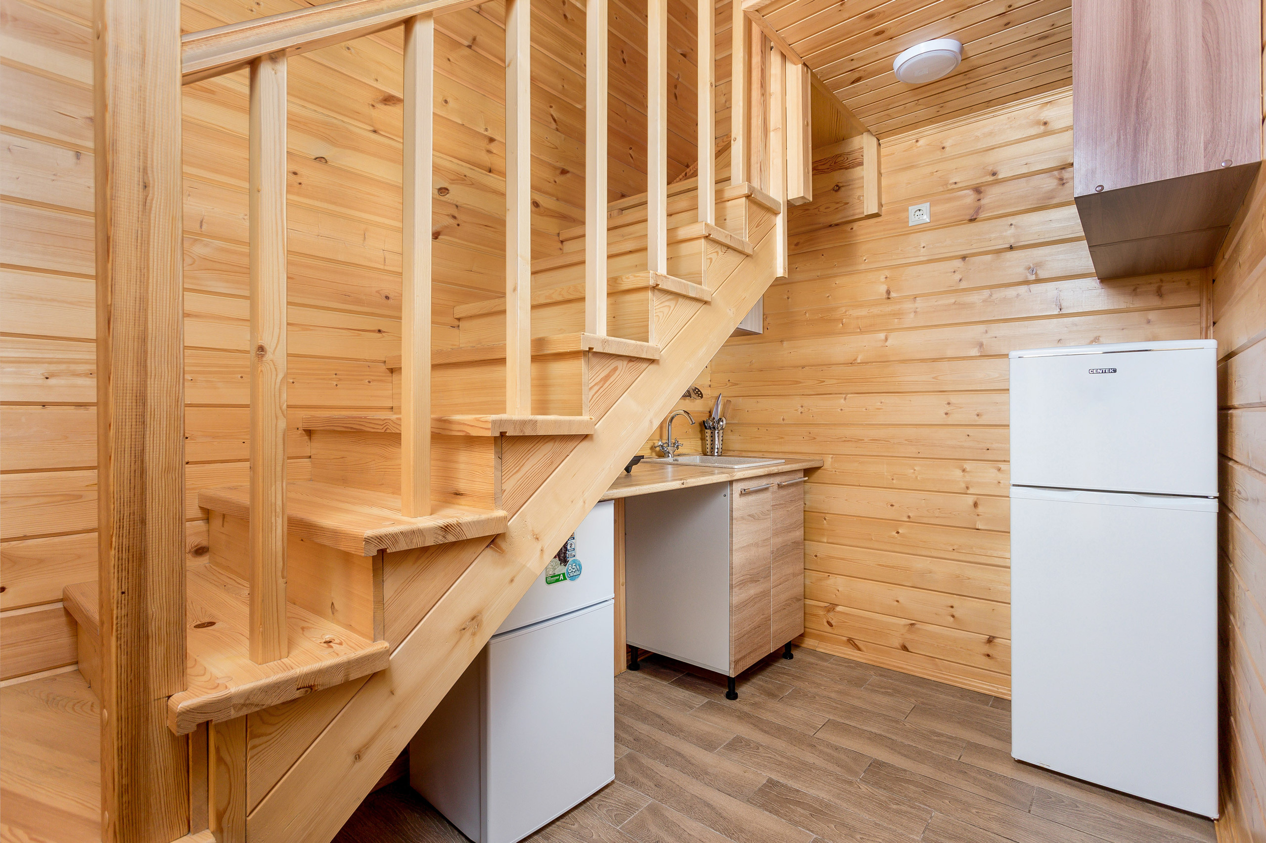 Фотосъемка деревянных домиков для сдачи в Аренду. Интерьерный фотограф Краснодар: профессионально по доступным ценам