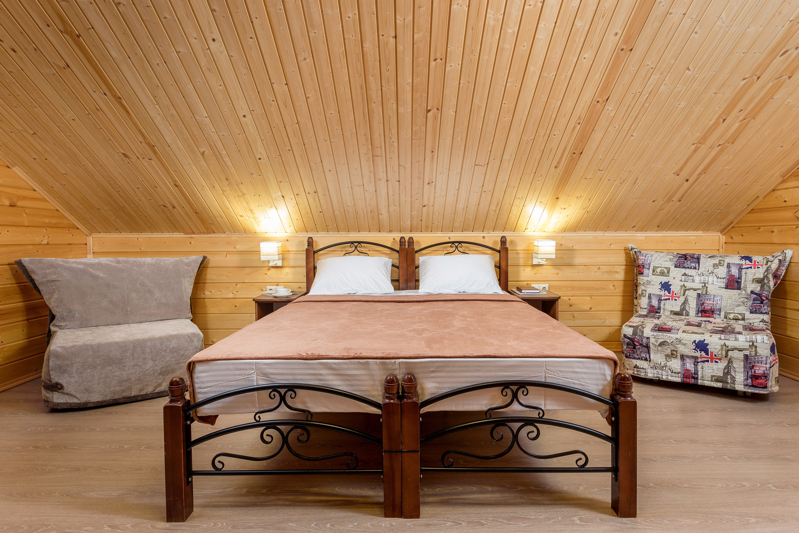 Фотосъемка деревянных домиков для сдачи в Аренду. Интерьерный фотограф Краснодар: профессионально по доступным ценам