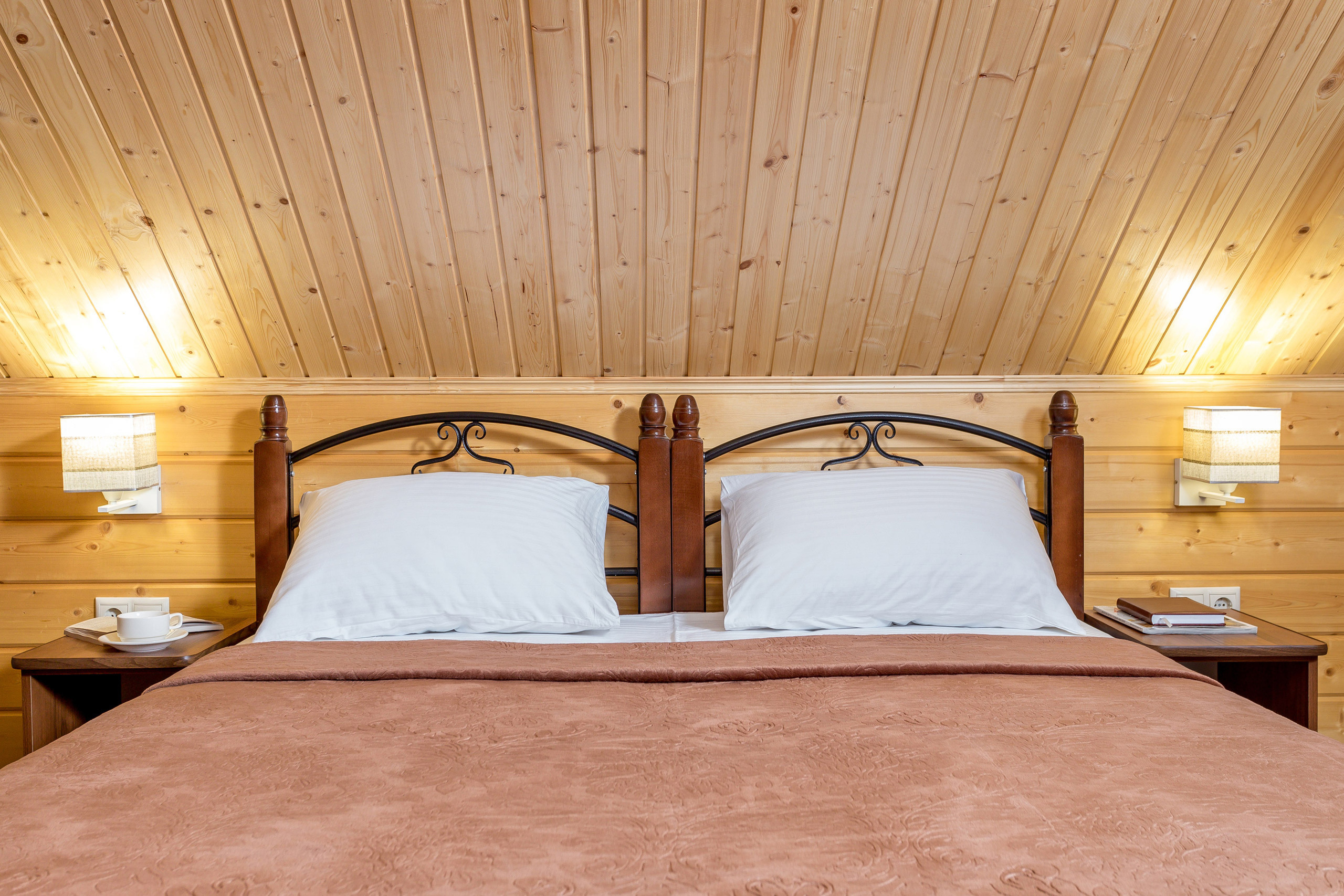 Фотосъемка деревянных домиков для сдачи в Аренду. Интерьерный фотограф Краснодар: профессионально по доступным ценам