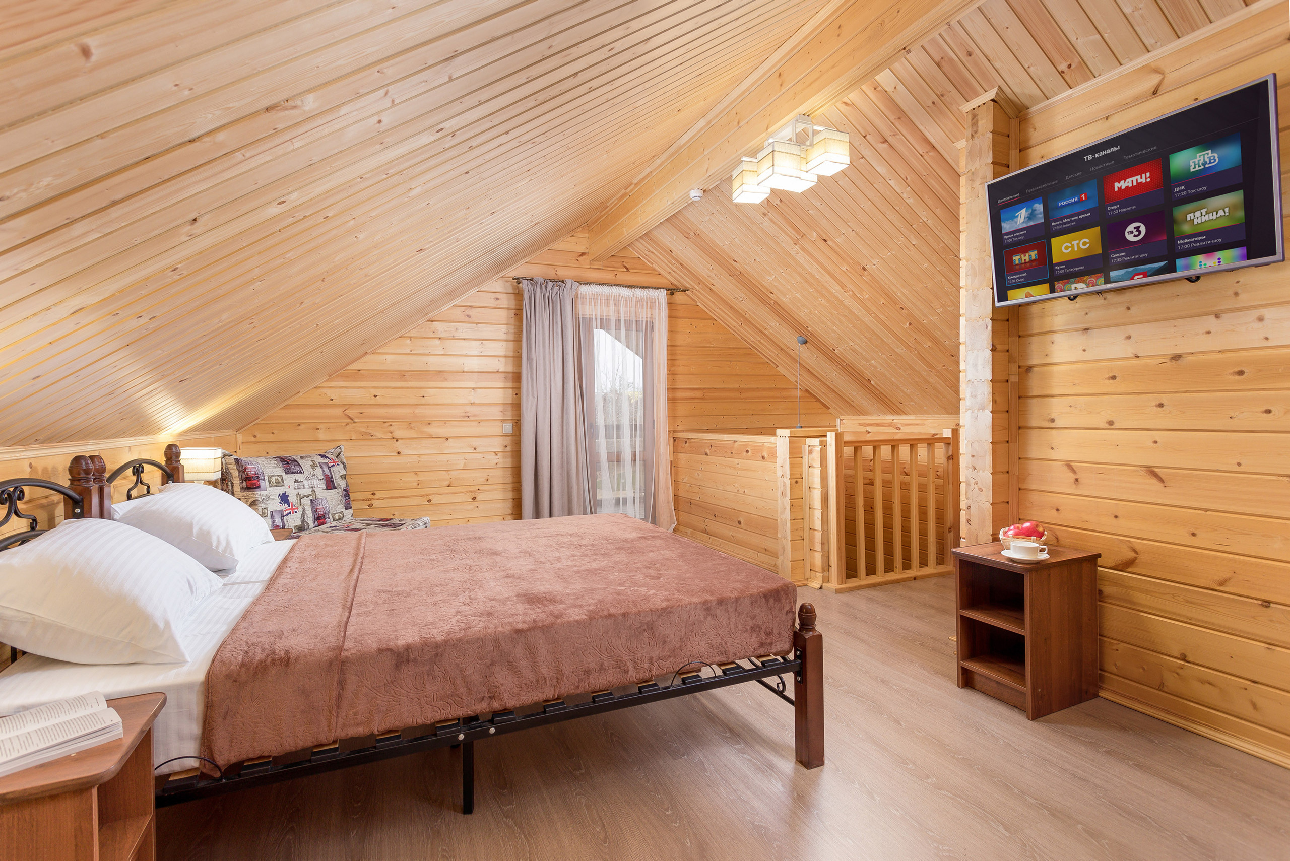 Фотосъемка деревянных домиков для сдачи в Аренду. Интерьерный фотограф Краснодар: профессионально по доступным ценам