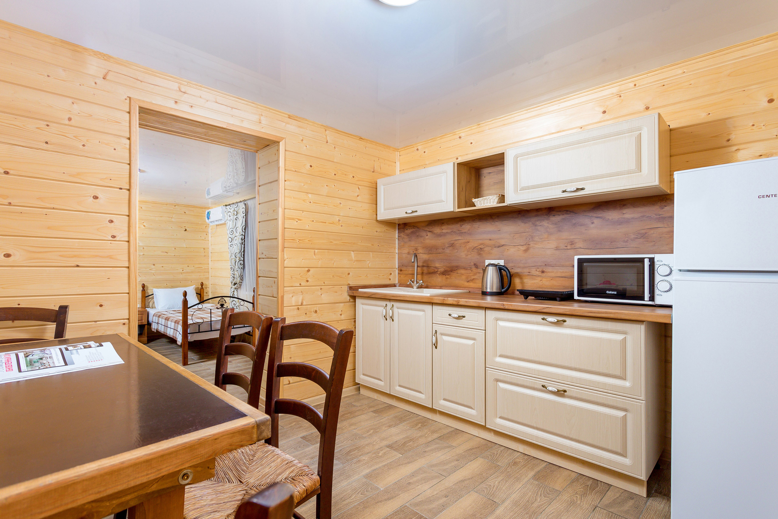 Фотосъемка деревянных домиков для сдачи в Аренду. Интерьерный фотограф Краснодар: профессионально по доступным ценам