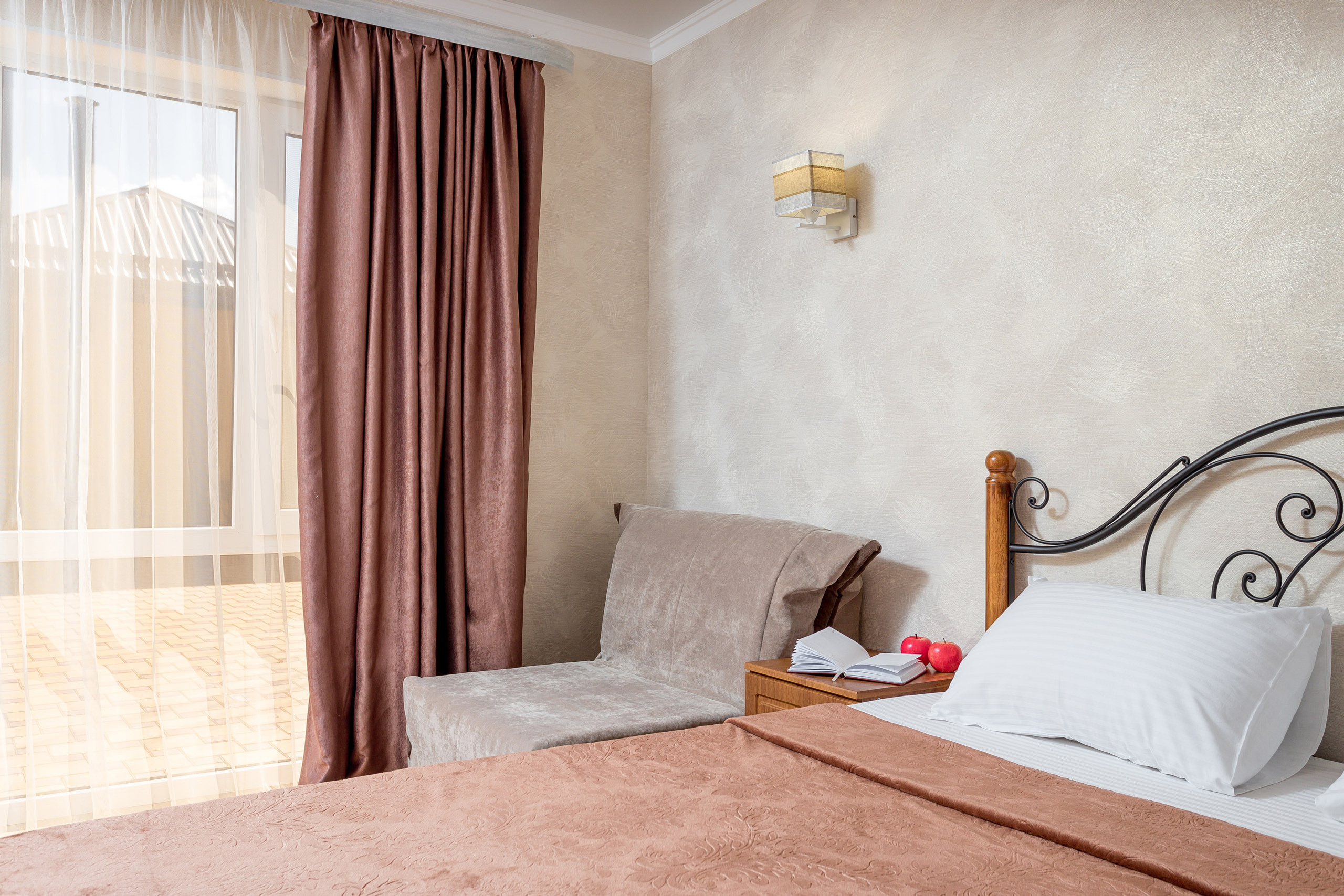 Фотосъемка отеля Спарта на побережье моря. Интерьерный фотограф Краснодар: профессионально по доступным ценам