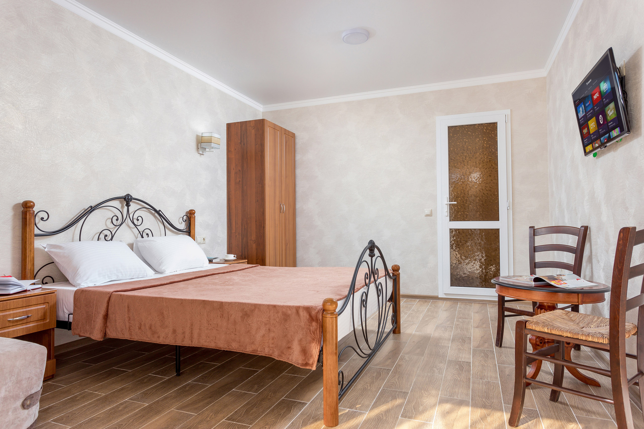 Фотосъемка отеля Спарта на побережье моря. Интерьерный фотограф Краснодар: профессионально по доступным ценам