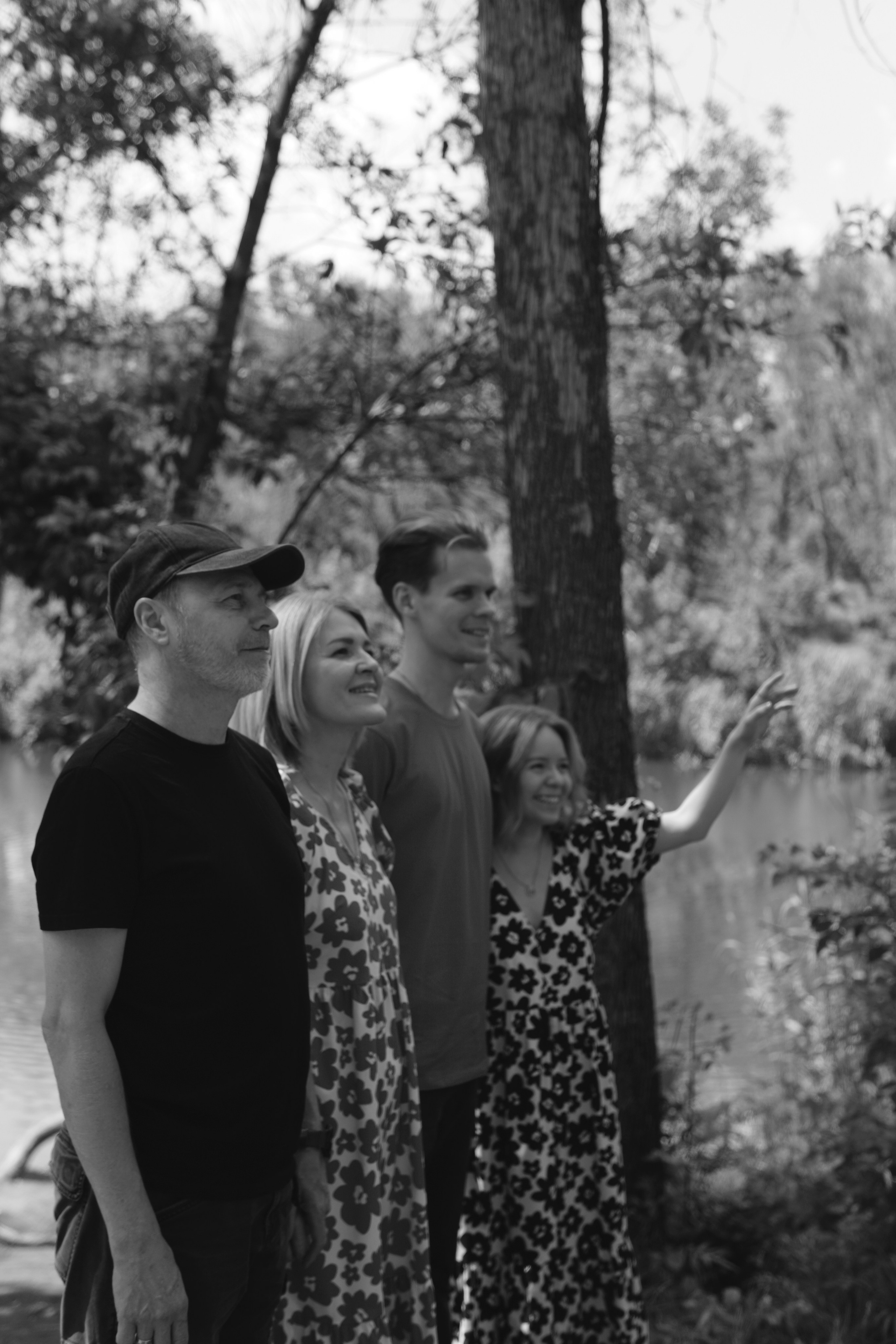 Семейная фотосессия у пруда. Фотограф в Ростове-на-Дону Марина Мальцева