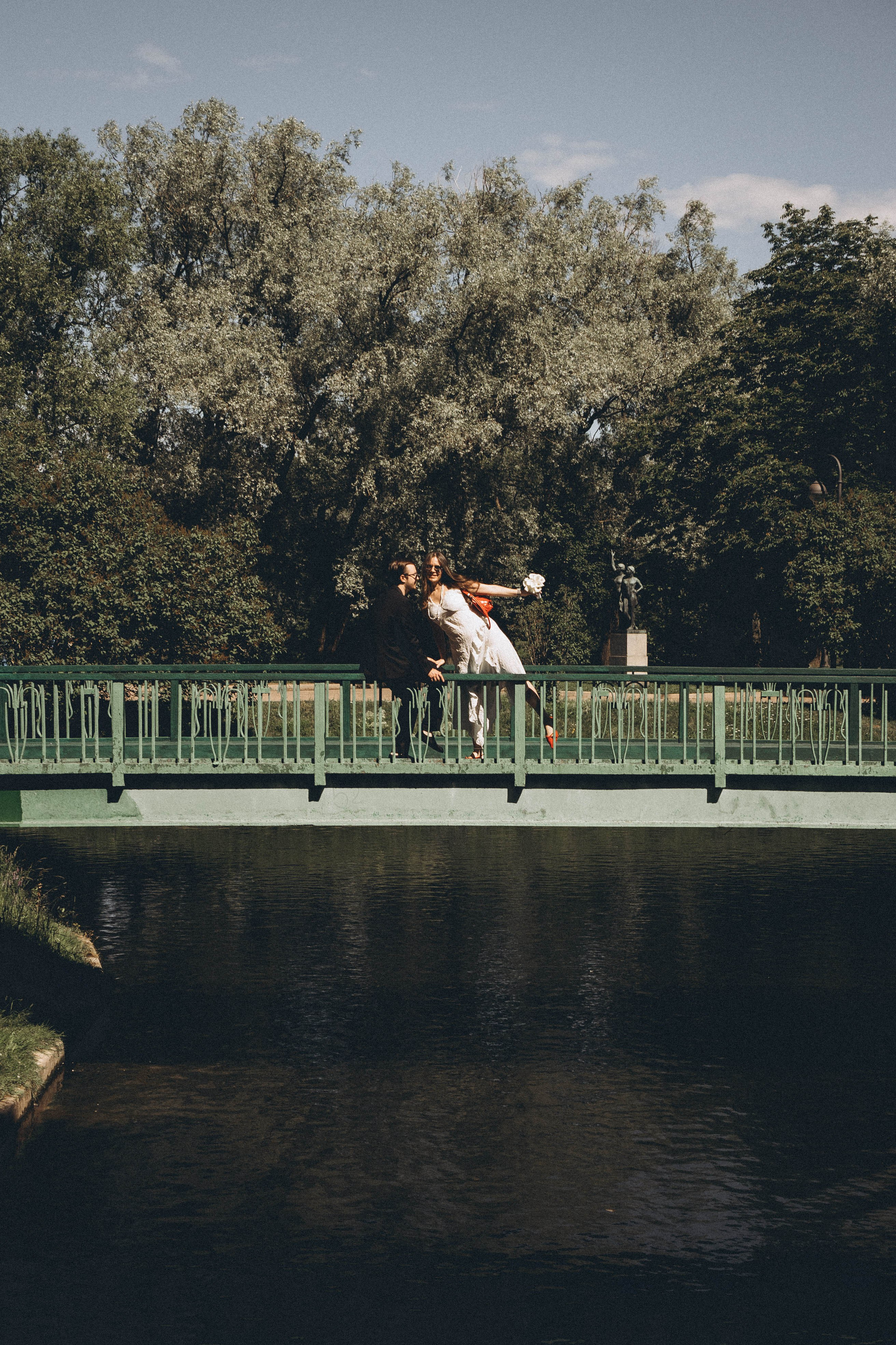 СВАДЕБНАЯ СЬЕМКА В ПАРКЕ ПОБЕДЫ И ПРОГУЛКА ПО МОСКОВСКОМУ ПРОСПЕКТУ. Профессиональный фотограф, Санкт-Петербург — Виктория Богомолова