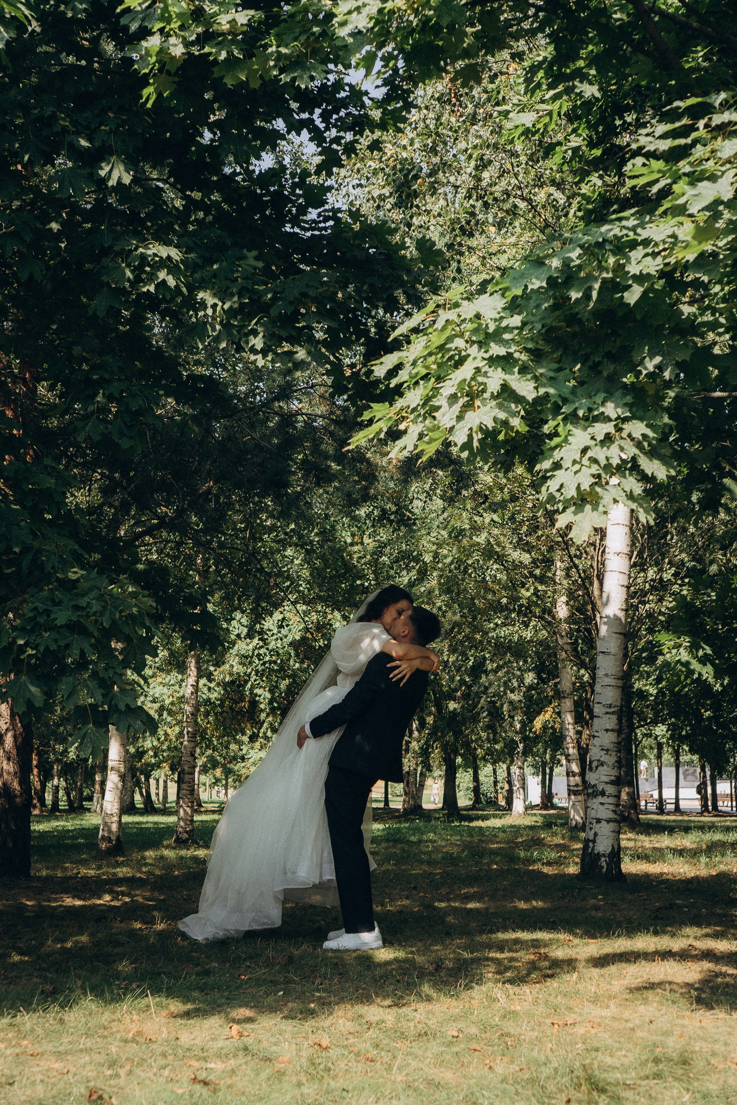 СВАДЕБНАЯ СЬЕМК В ПАРКЕ 300-ЛЕТИЯ. Профессиональный фотограф, Санкт-Петербург — Виктория Богомолова