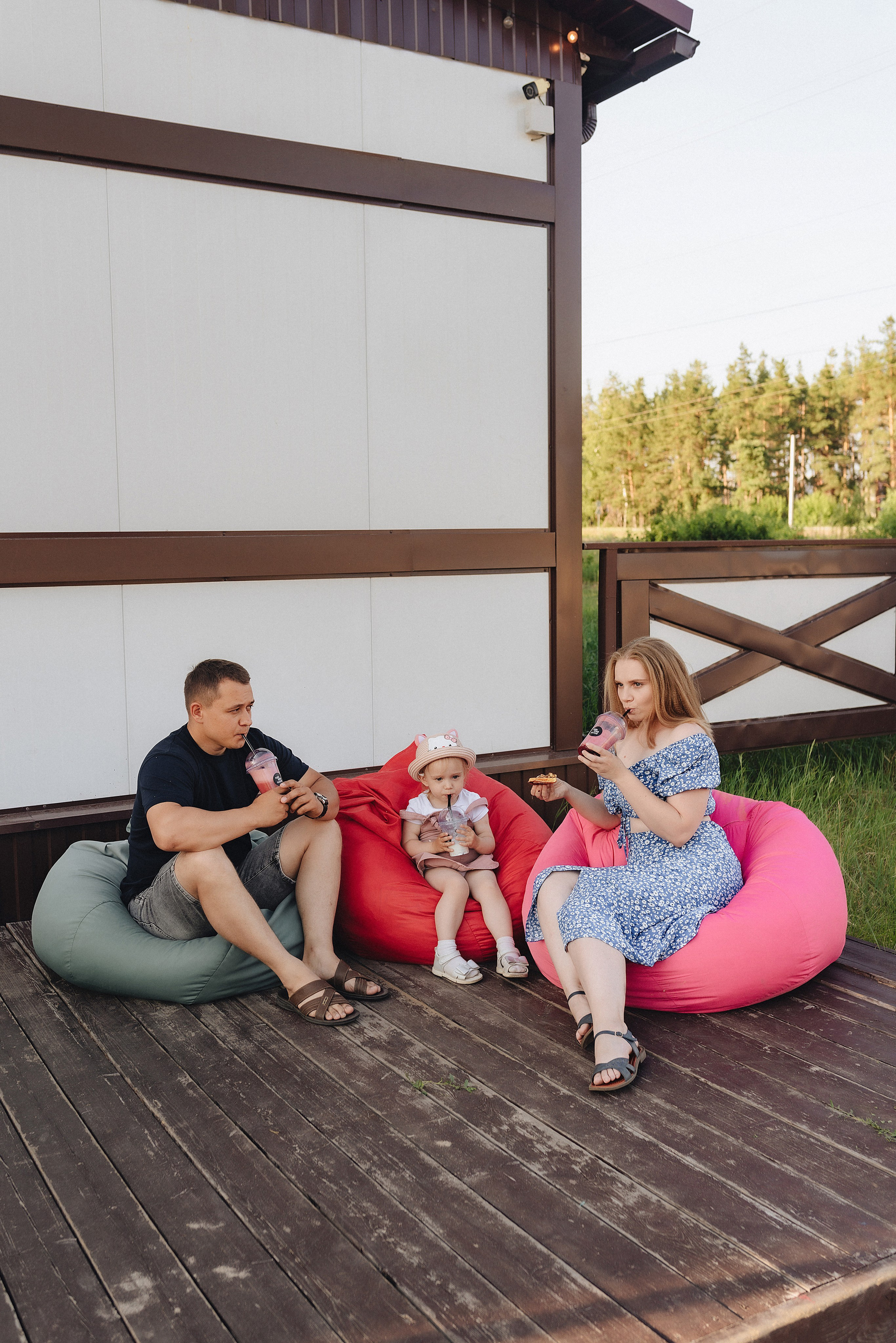 Семейная прогулка | Съемка для кофейни. Фотограф Карина Шмулёва. Воронеж и область