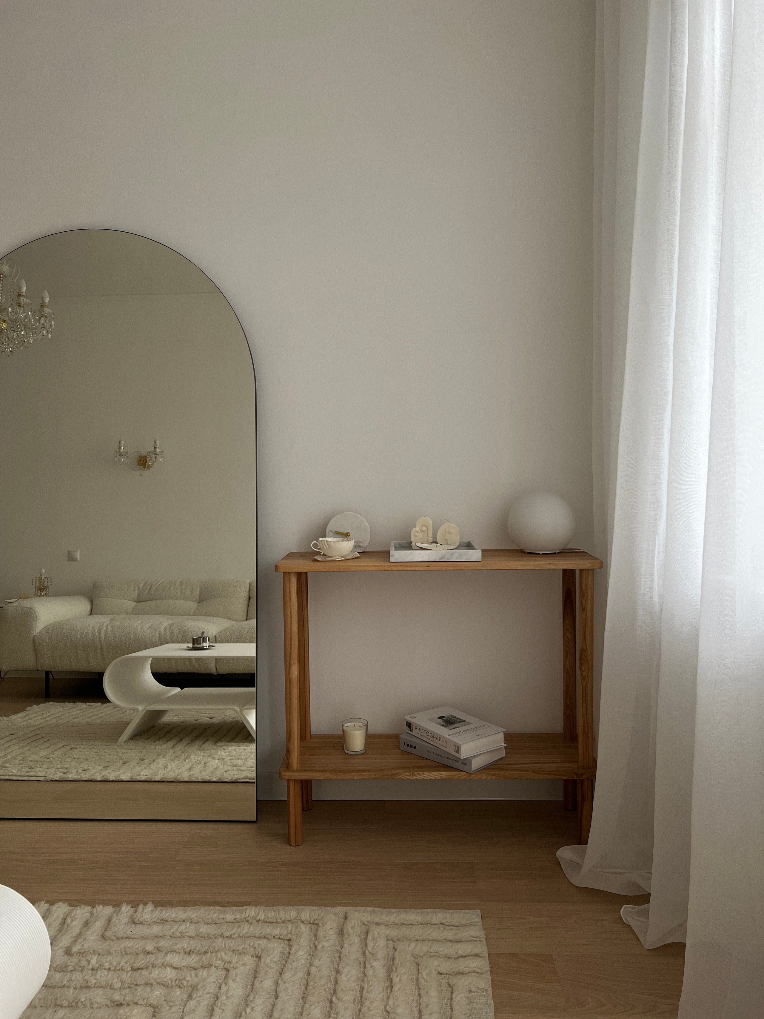 ИНТЕРЬЕР ГОСТИНОЙ. PARISIEN STUDIO | Интерьерная квартира — студия в стиле минимализм в Москве