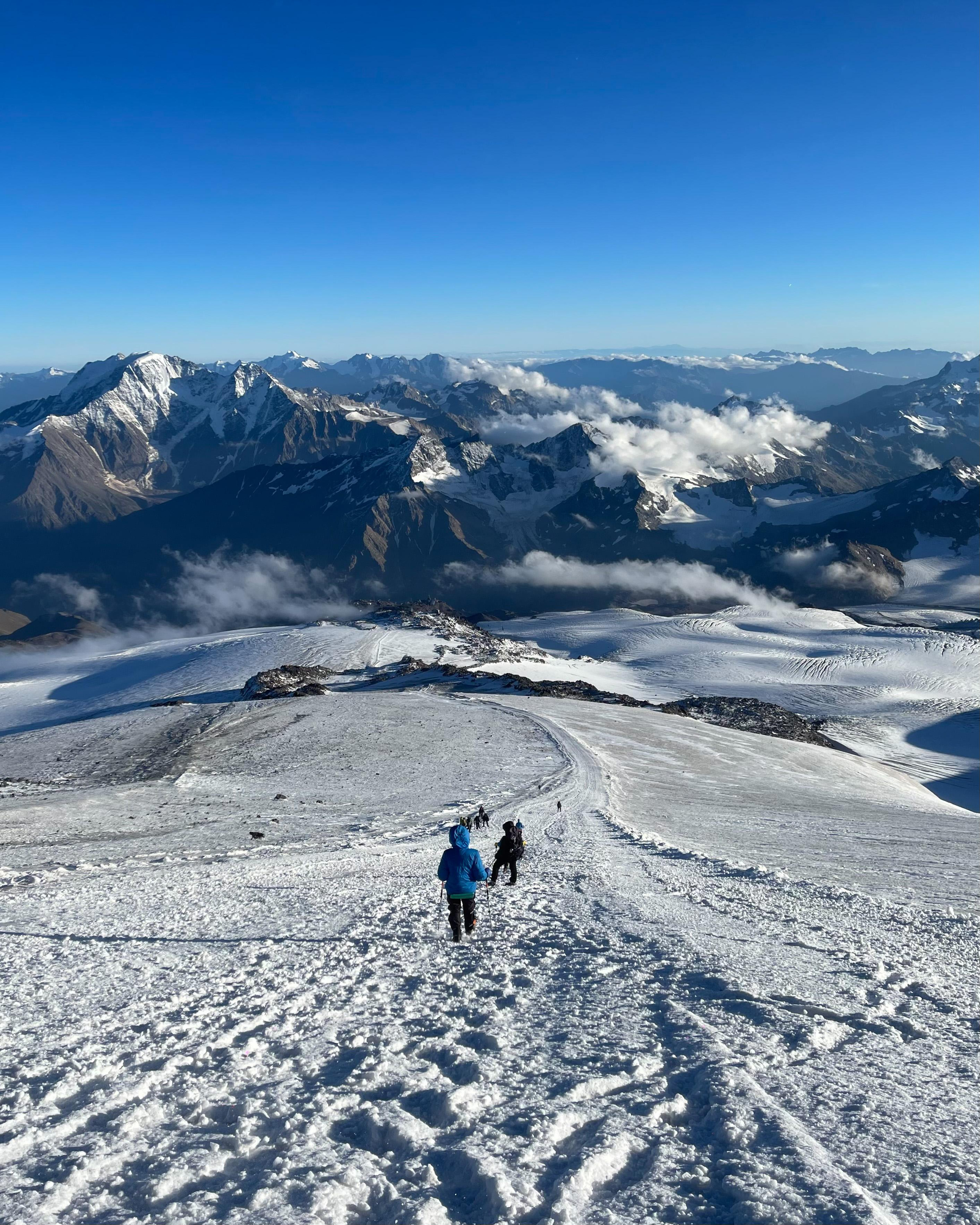 Восхождение на Эльбрус с юга. Уникальные экспедиции — LUCKY CLAN